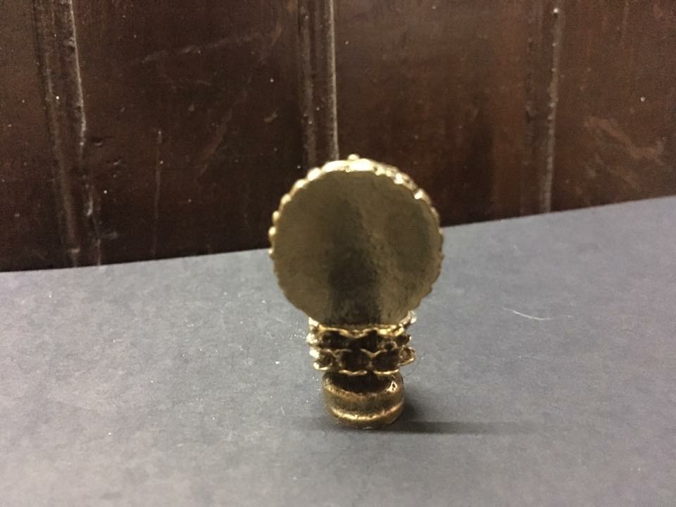 เจ้าแม่กวนอิมพันกร ทองเหลือง