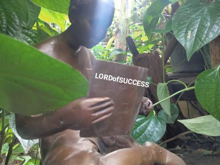 องค์หล่อทองเหลืองรัชกาลที่ 5 ทรงหนังสือ สูง 12 นิ้ว ปางหายากมาก