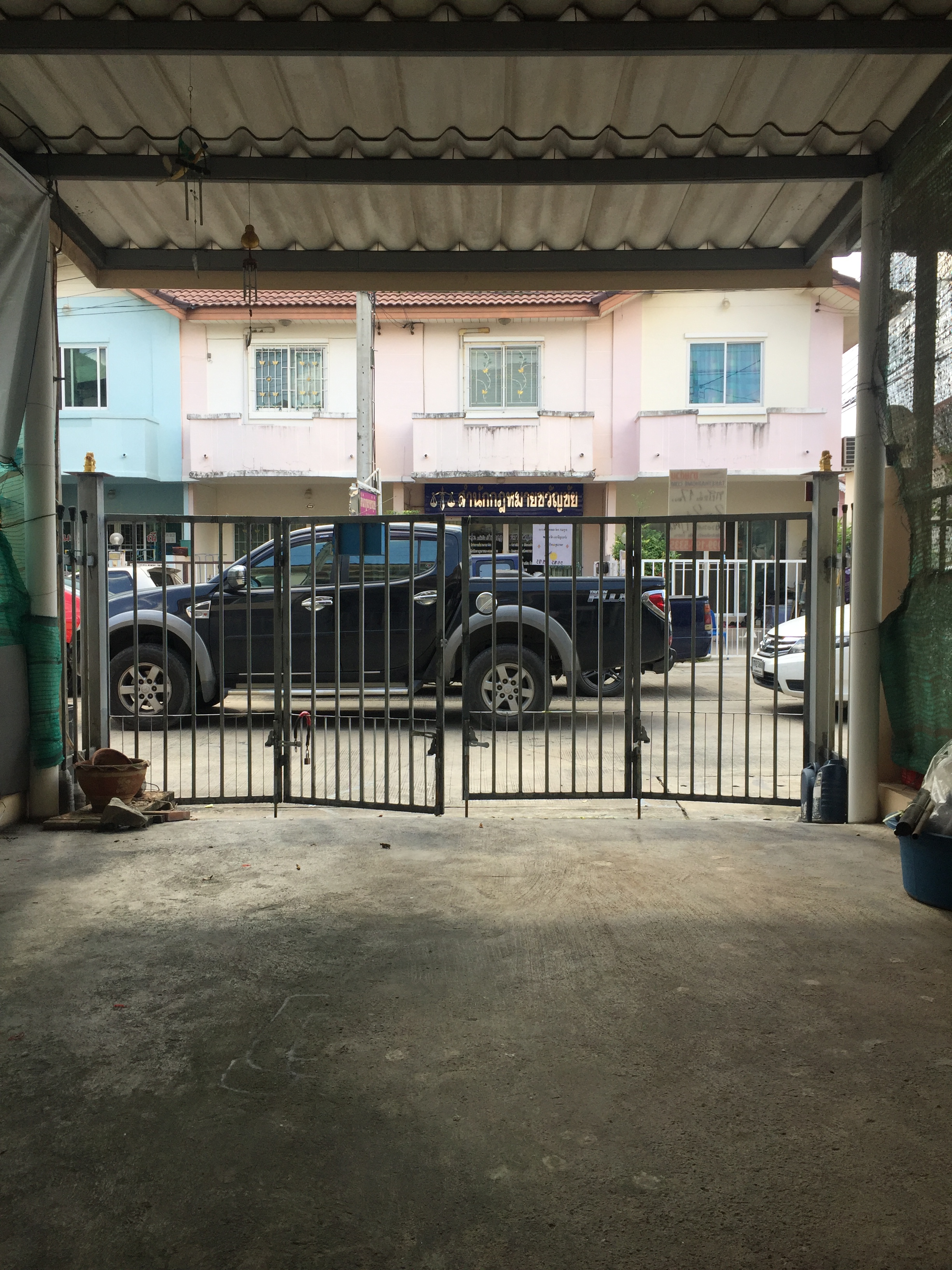 ขายทาวน์เฮ้าส์ 2ชั้น 17 ตรว. 2 นอน 2 น้ำ ม.นวรัตน์ ถนน กาญจนาภิเษก - จันทร์ทองเอี่ยม บางบัวทอง นนทบุรี ใกล้สถานีรถไฟฟ้าสายสีม่วง (บางไผ่)