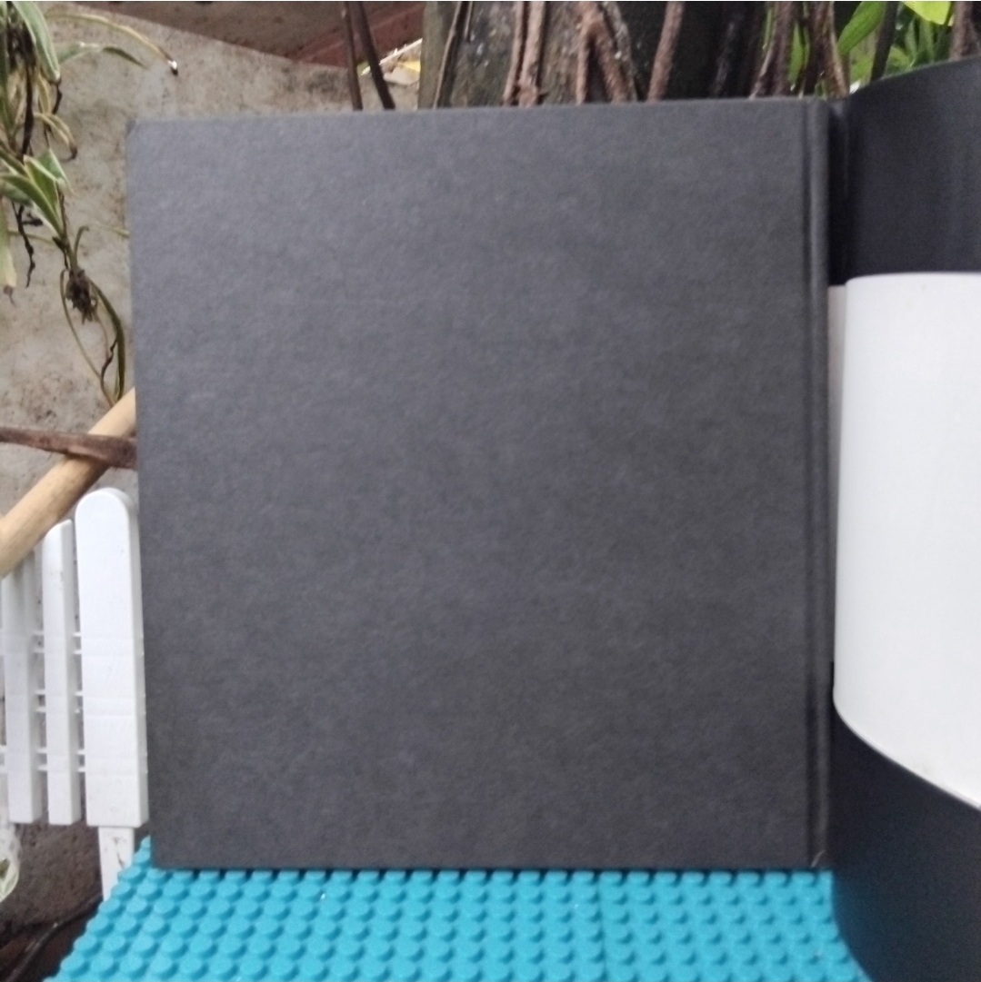 ชีพจรไพร SPIRIT OF THE JUNGLE โดย ม.ล.ปริญญากร วรวรรณ สารคดีภาพชีวิตสัตว์ป่า มือ1 ปกแข็งสภาพดี