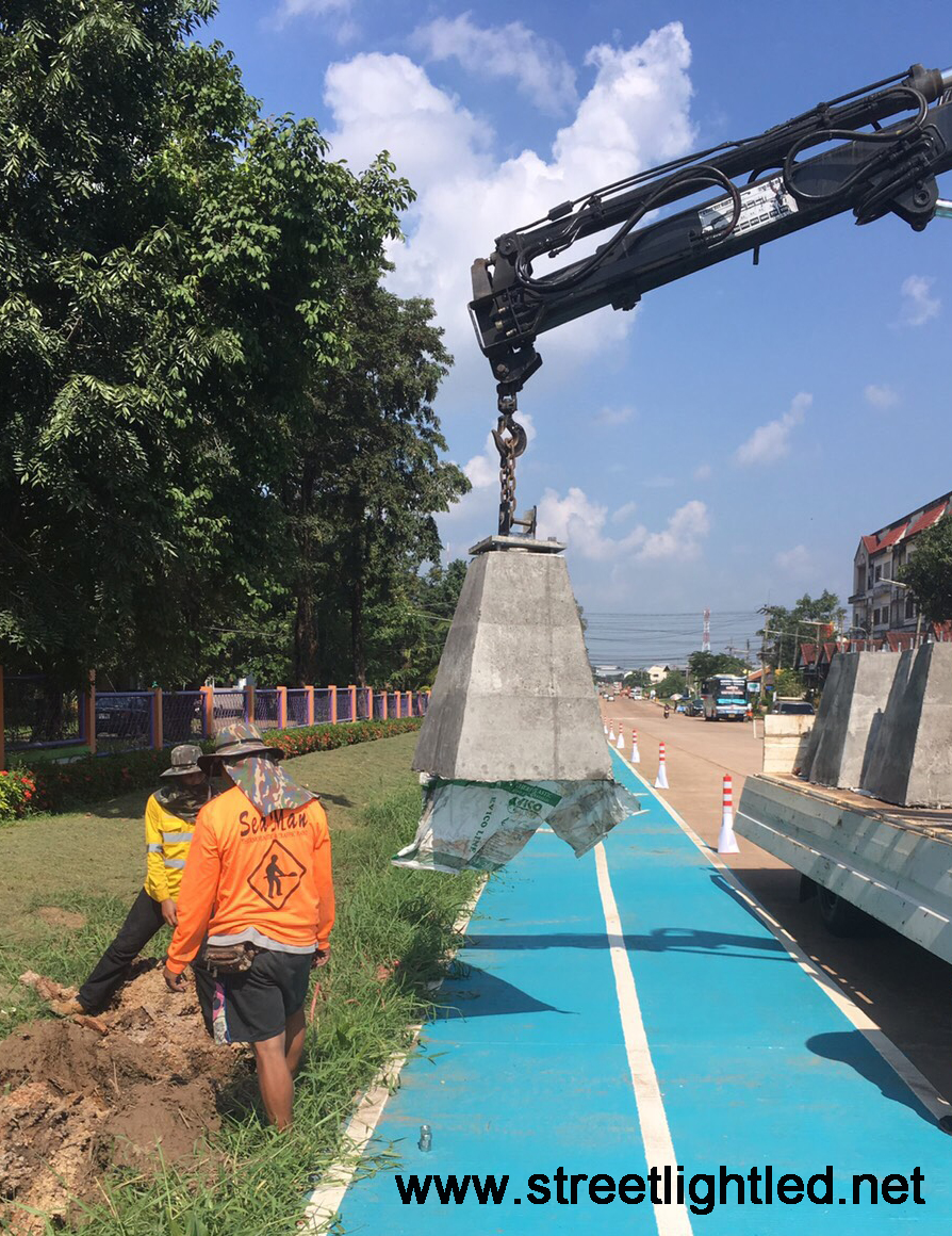 ติดตั้งโคมไฟถนน
