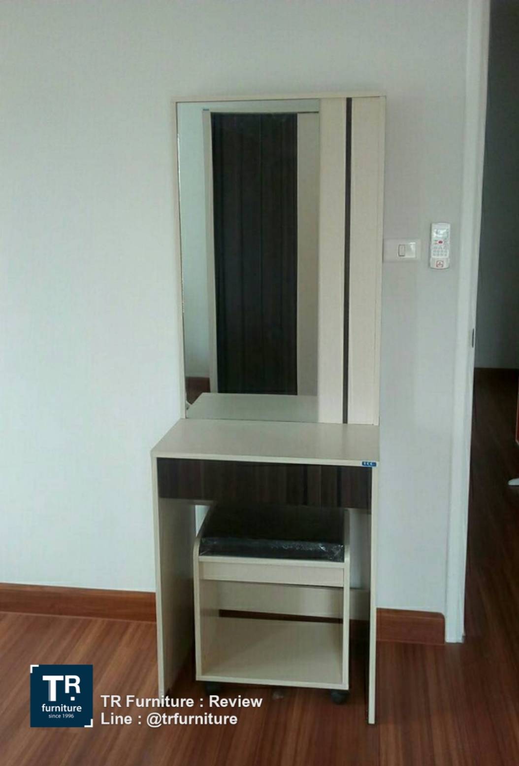 โต๊ะเครื่องแป้ง รุ่น Cooper 60 cm.