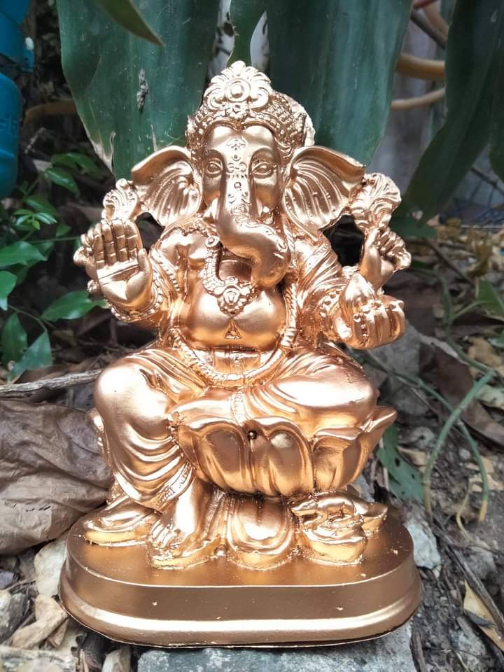 พระพิฆเนศ ปางรีนาโมจัน ปางปลดหนี้สร้างทรัพย์ องค์สีทองคำ