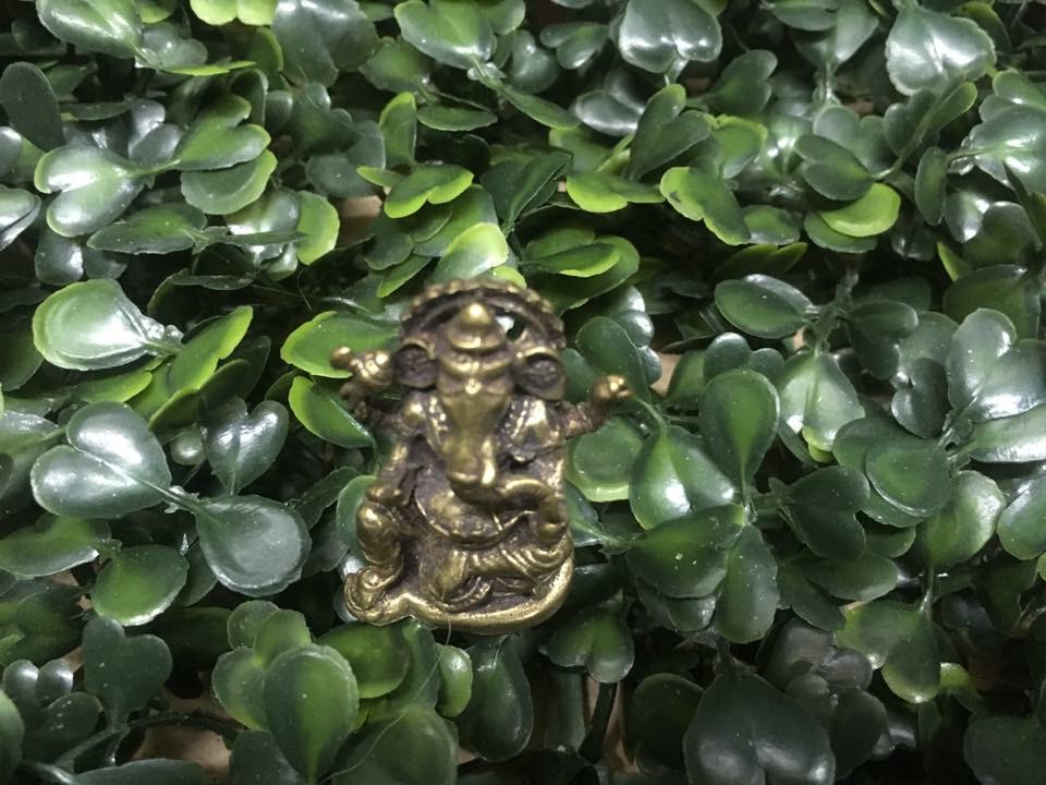 พระพิฆเนศ ปางนั่งบัลลังก์ 4 กร ทองเหลืองแท้