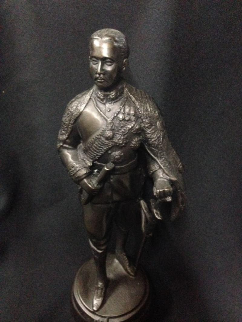 รูปหล่อทองเหลืองรัชกาลที่5