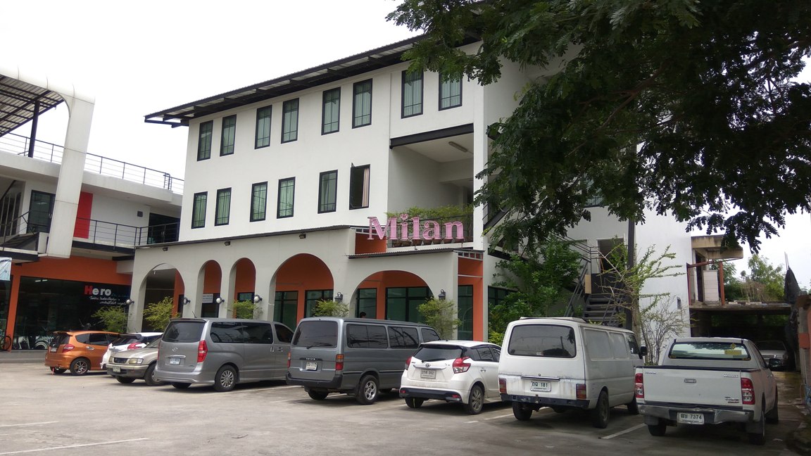 0295 สำนักงานให้เช่า 40-180 ตรม. Panini Plaza ติดถ. ลาดกระบัง ใกล้สนามบินสุวรรณภูมิ