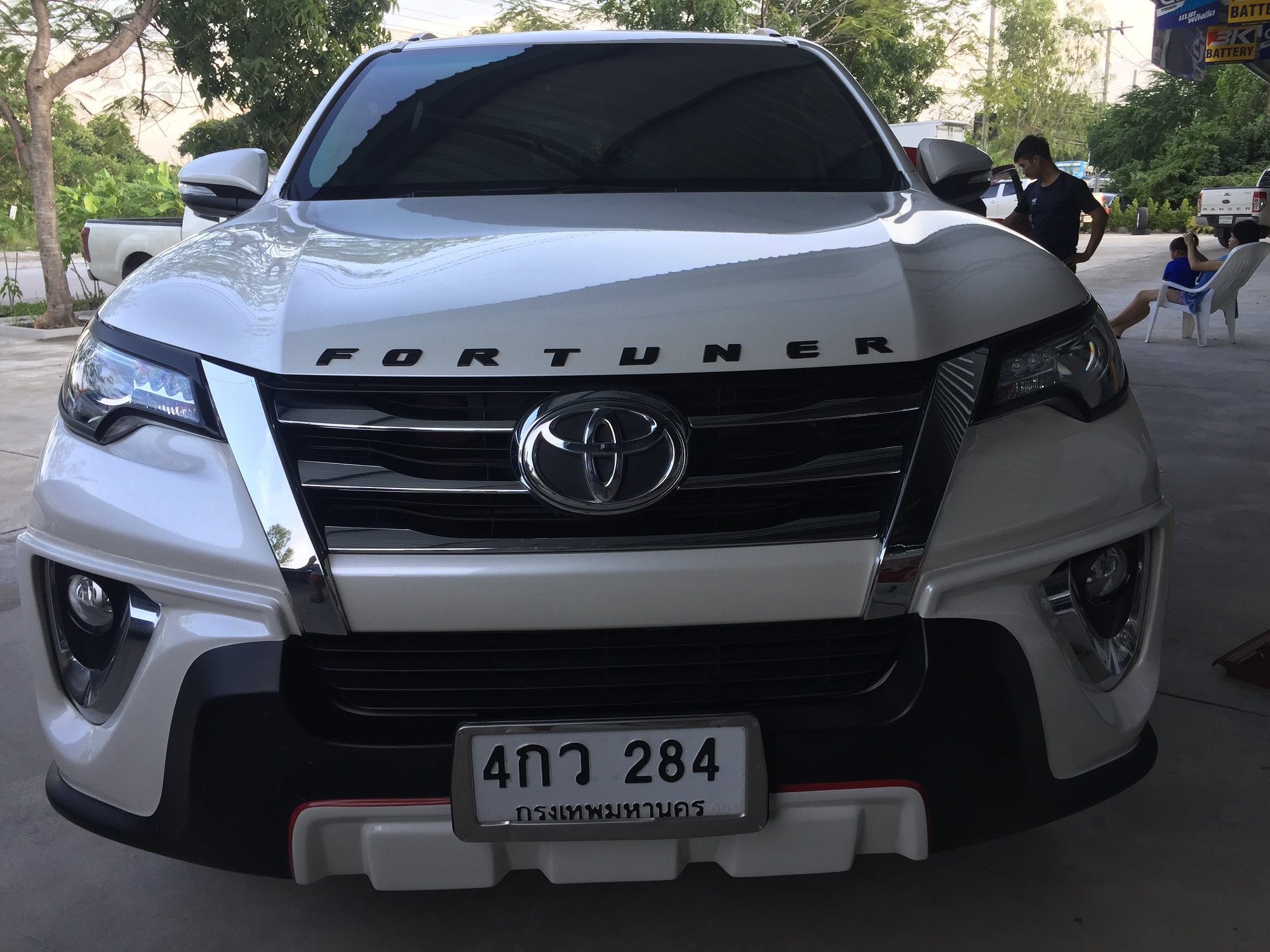 ตัวหนังสือ 3มิติ Fortuner สีดำเงา Black