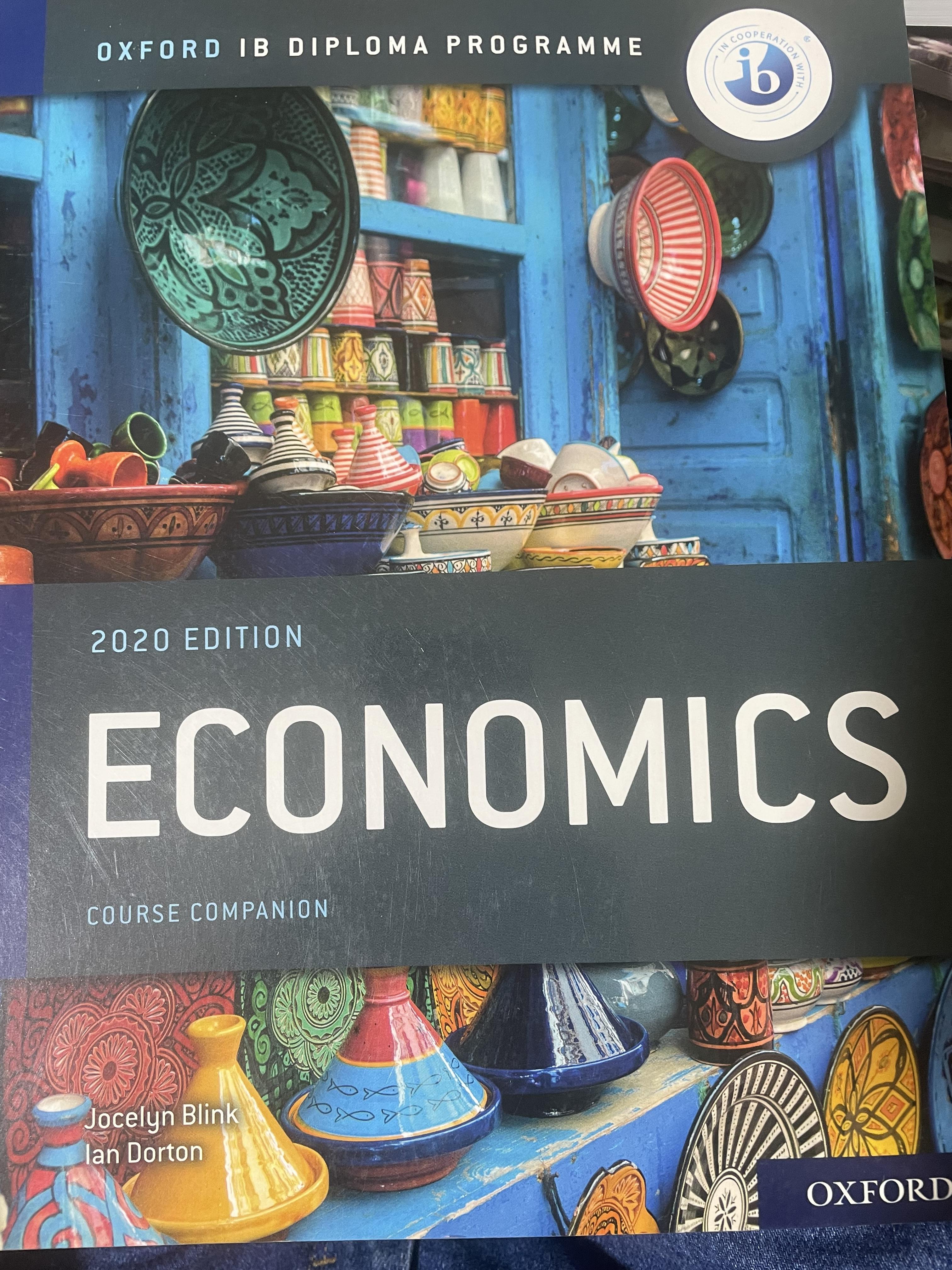 ECONOMICS OXFORD 18 Diploma Programme 2020 Edition Course Companion 8,500 กรัม