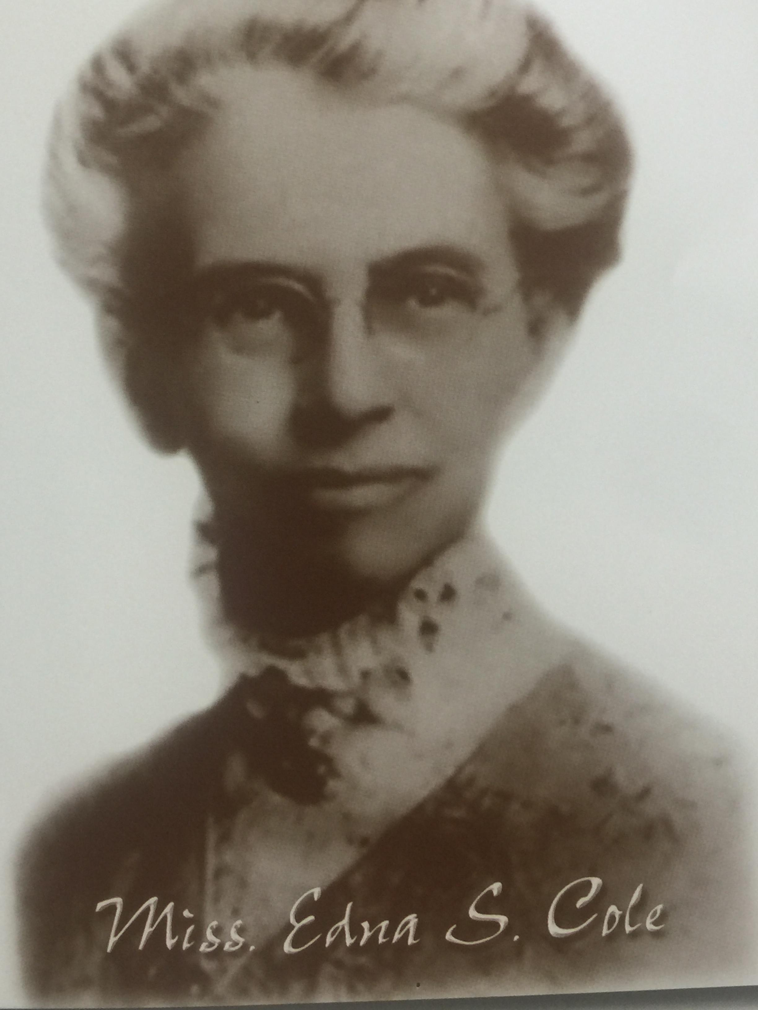 ความภาคภูมิใจ กุลสตรีวังหลัง-วัฒนาวิทยาลัย. เป็นหนังสือครบรอบ 130 ปี กุลสตรีวังหลัง-วัฒนาวิทยาลัย 13 พฤษภาคม 2004 0 กก.