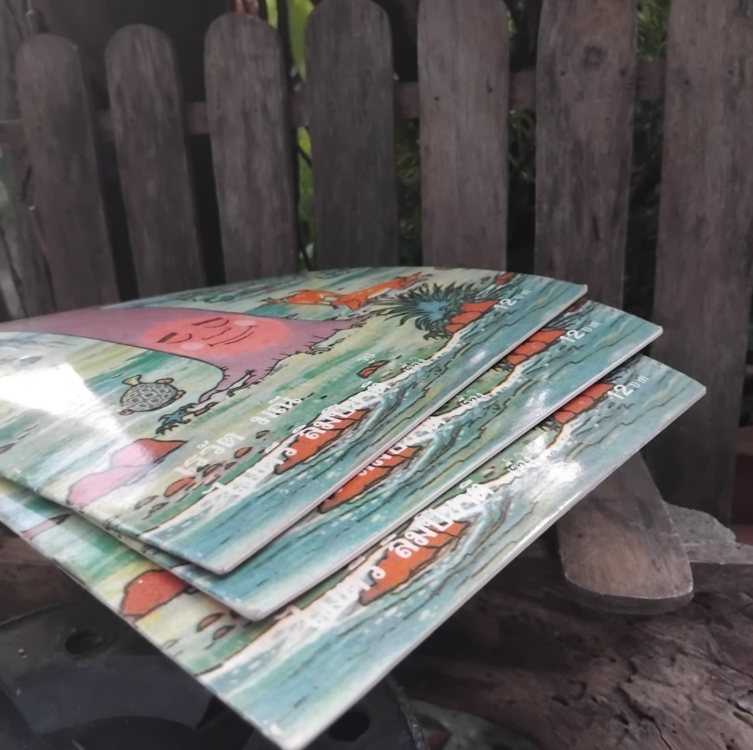 ฉันคือต้นไม้ โดย ไมตรี ลิมปิชาติ นิทานภาพที่ได้รับทั้งรางวัลภาพประกอบและถูกตีพิมพ์เป็นภาษาฝรั่งเศส มือ1