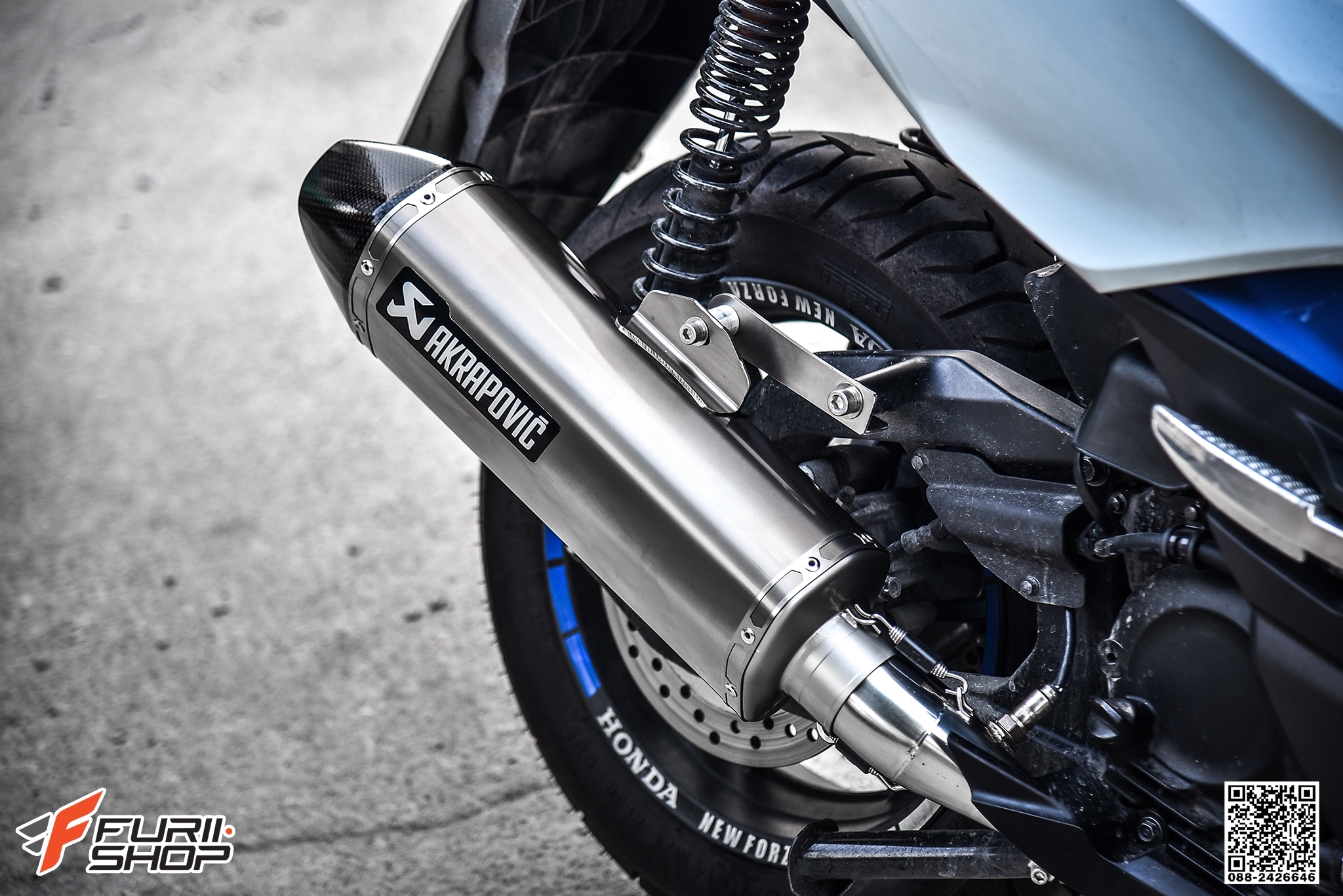 ท่อมอเตอร์ไซค์ AKRAPOVIC TITANIUM LOGO ALUMINIUM SLIP-ON FOR HONDA Honda Forza300ABS 2018-2019/ForzaABS 350 2020-2022
