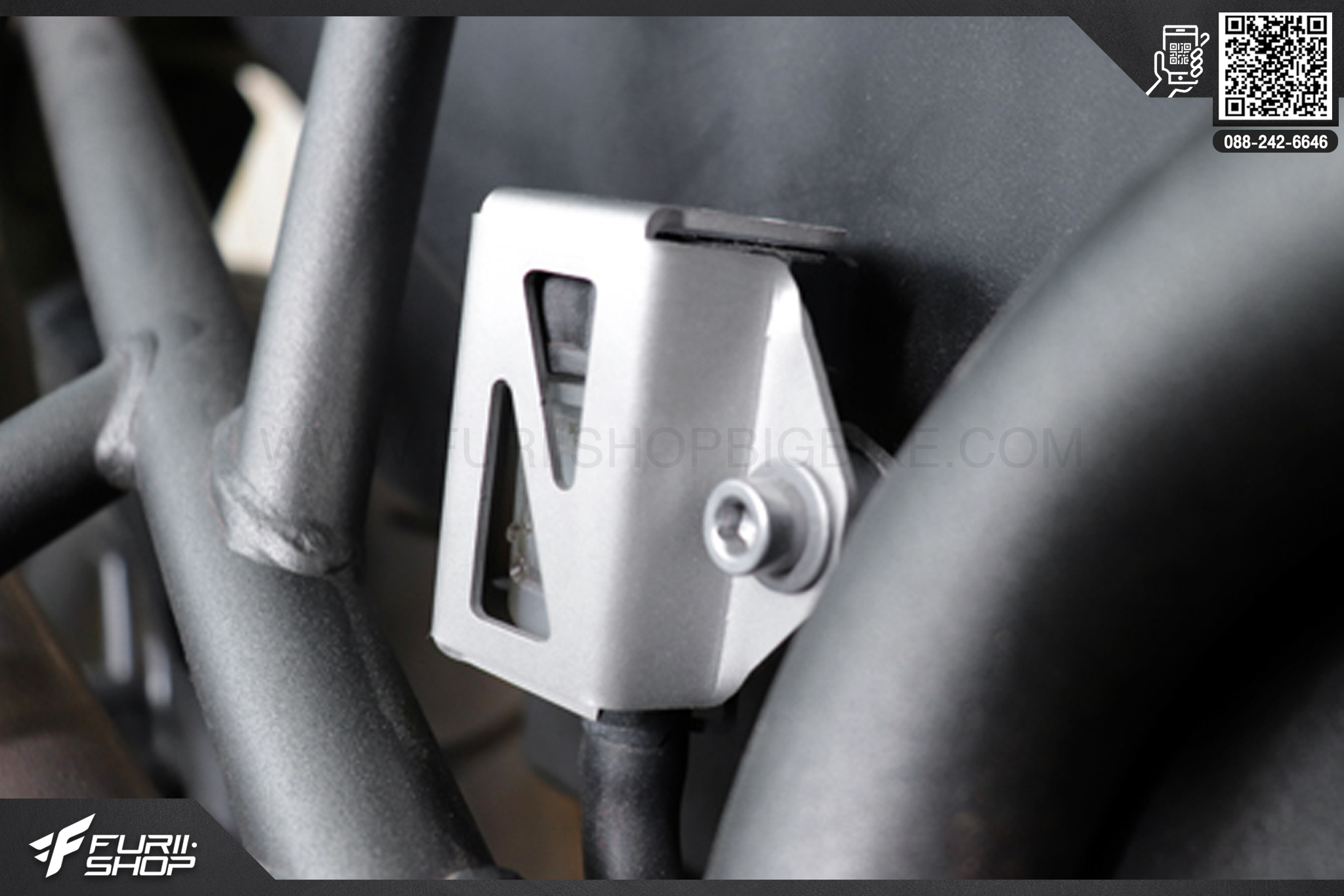 ฝาครอบกระปุกเบรค SRC สีเงิน Triumph Tiger 800