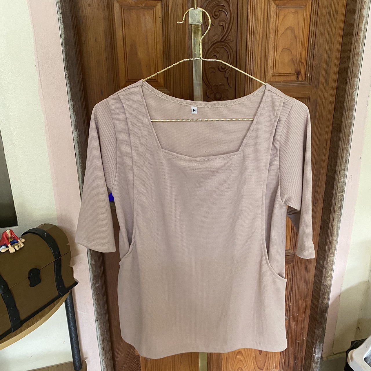 TS07_[Size-M-สีนู้ด]_เสื้อให้นมแขนกระบอกแหวกข้างคอเหลี่ยม