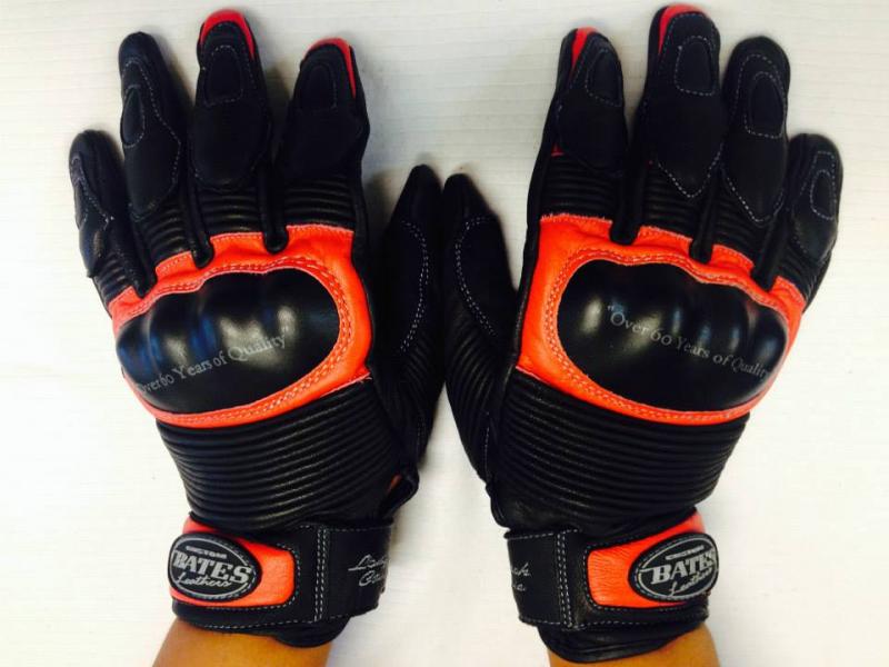 ถุงมือมอไซค์ ถุงมือมอเตอร์ไซค์ ถุงมือขับมอเตอร์ไซค์ ถุงมือ Bates มี3สี