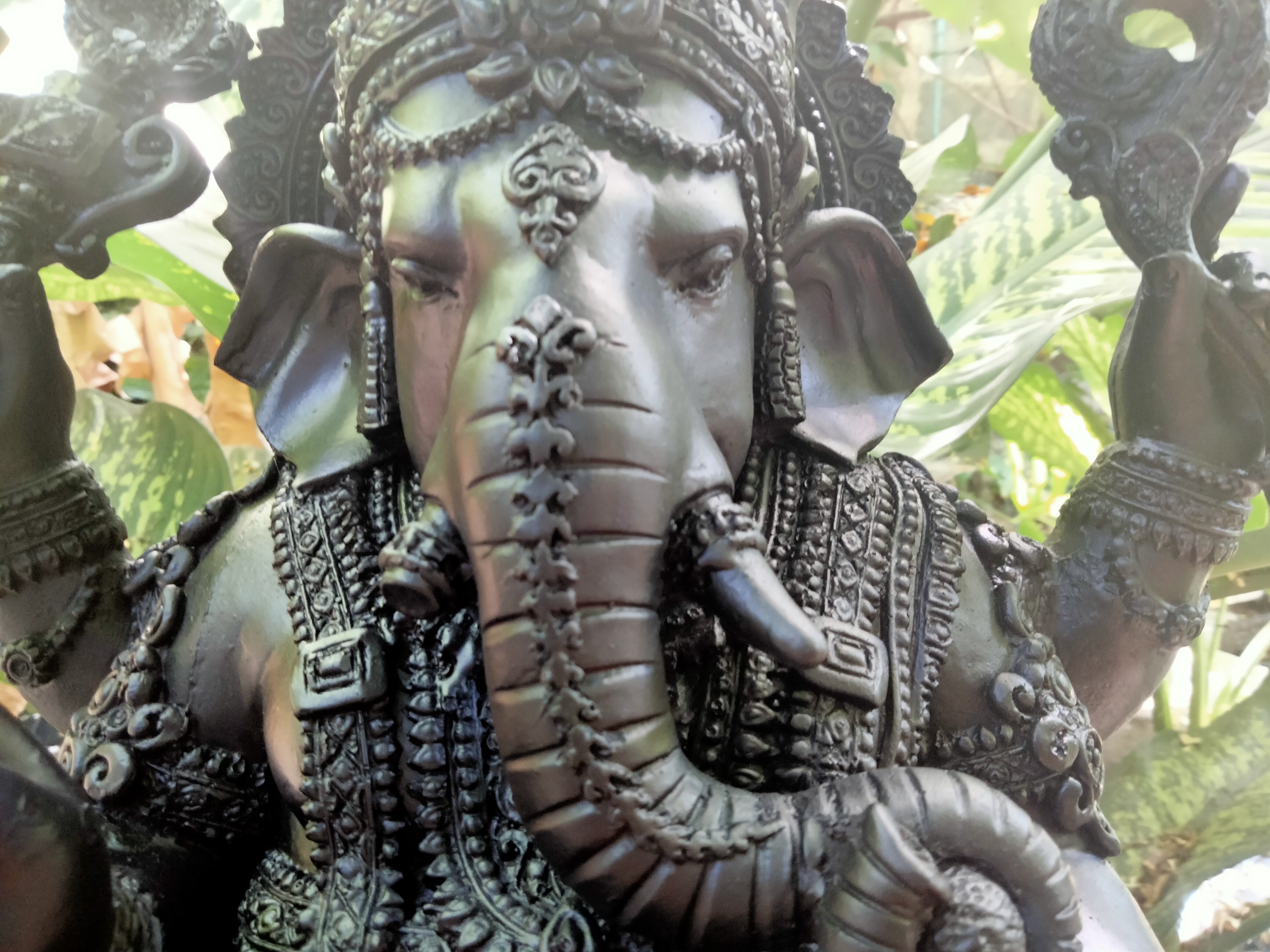 พระพิฆเนศองค์ดำ ราหู เหมาะสำหรับผู้เกิดวันพุธกลางคืนเป็นที่สุด....!!