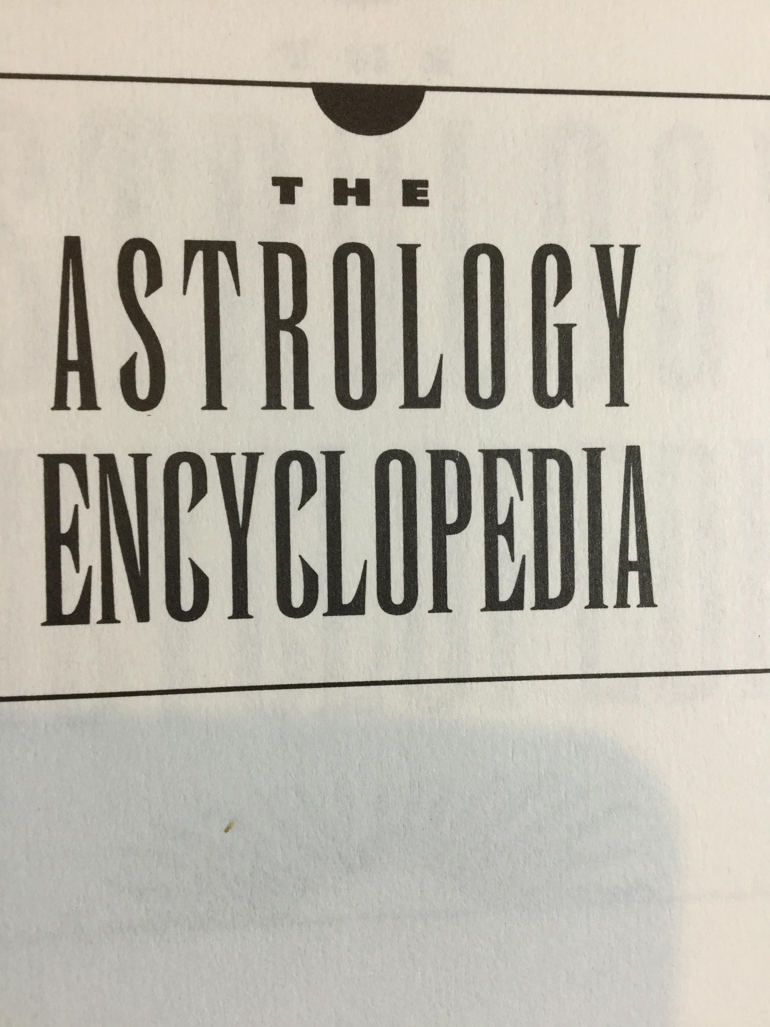 ASTROLOGY ENCYCLOPEDIA. ผู้เขียน James R.Lewis 0 กก.