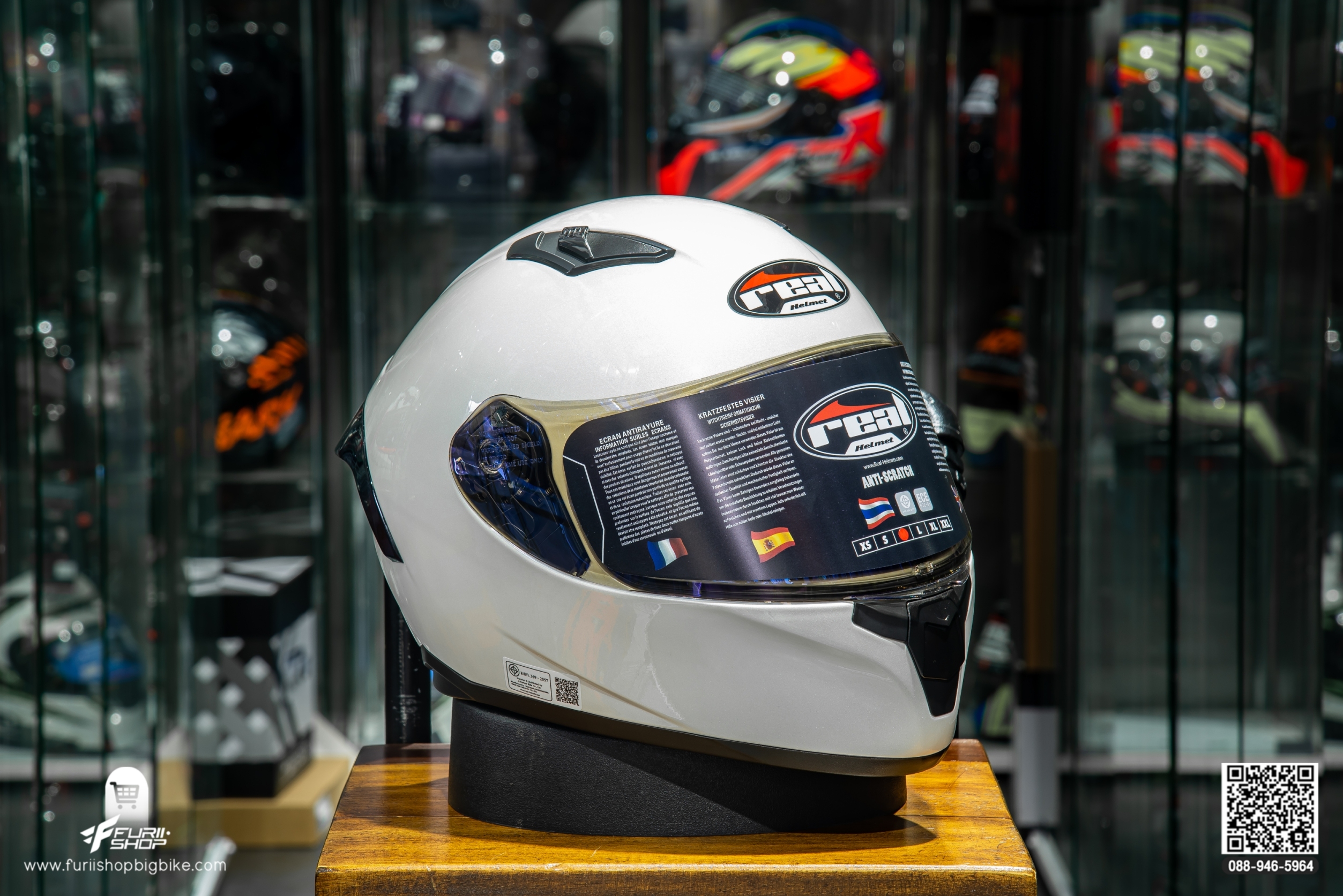 หมวกกันน็อค REAL RAPTOR STRATOS ขาว