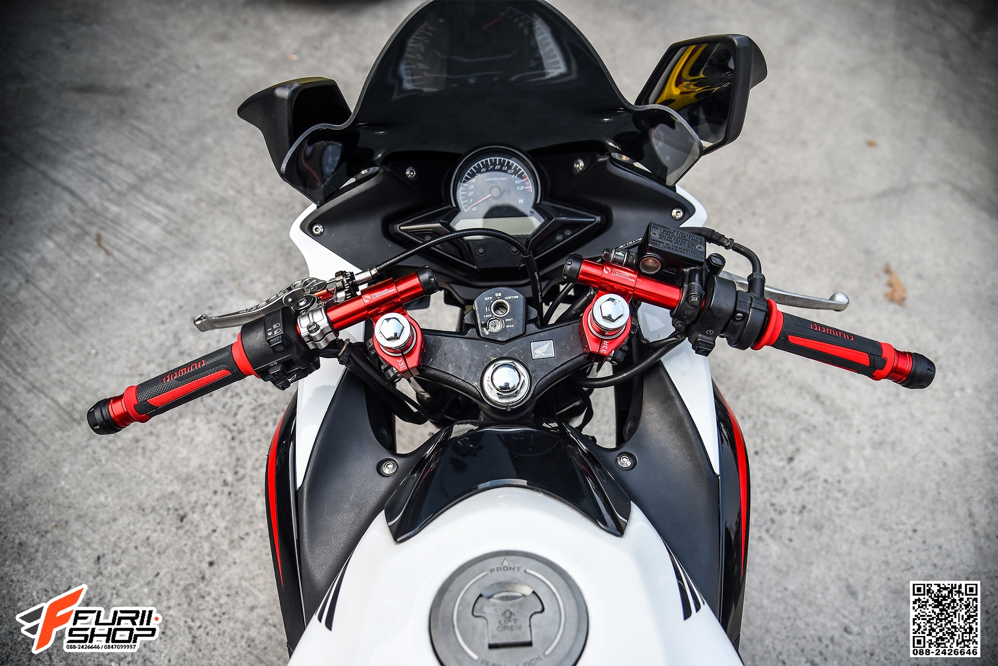 แฮนด์จับโช๊ค BOUSHI สีแดง FOR HONDA CBR150