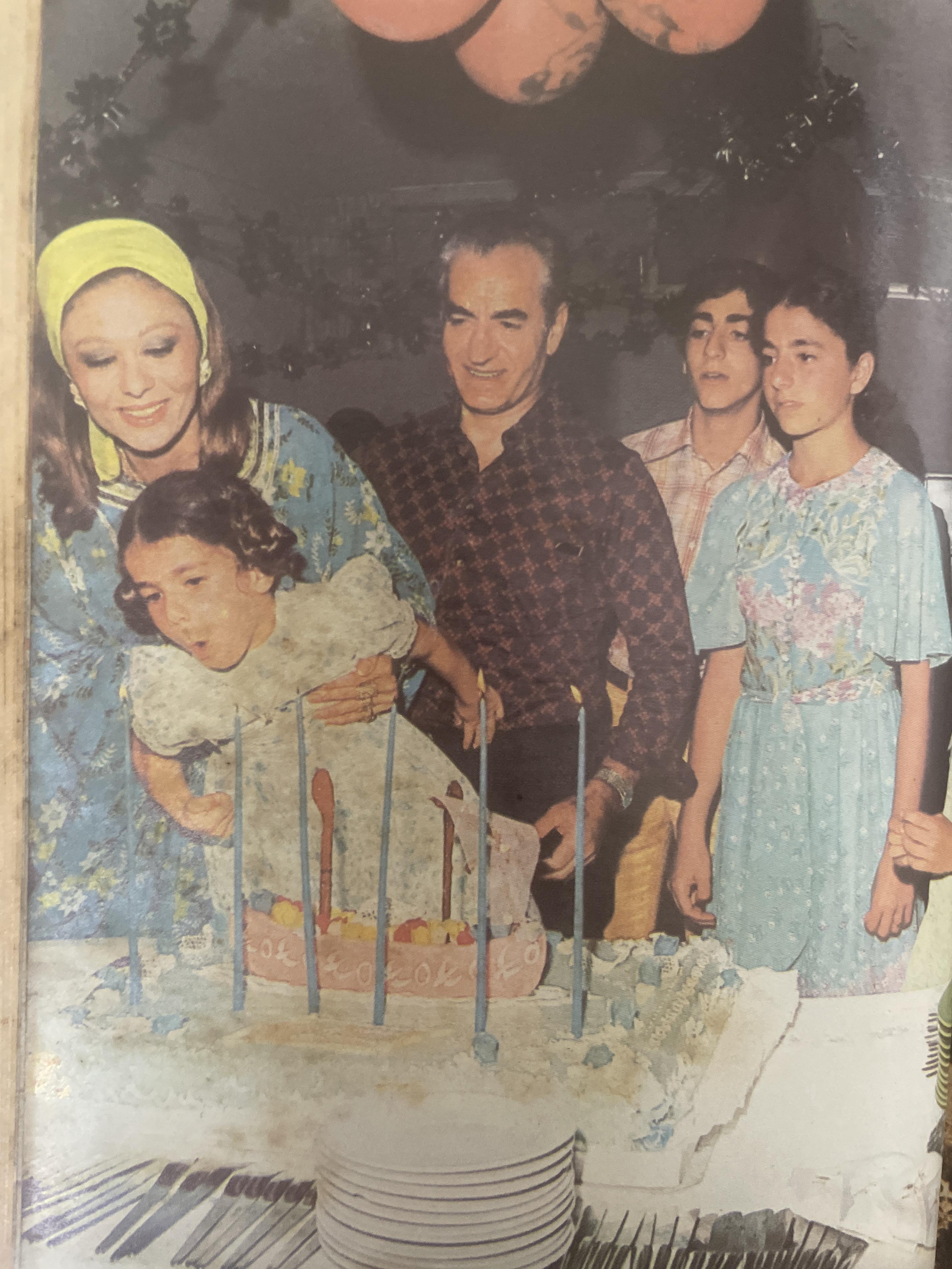 ชาห์ แห่งอิหร่าน กษัตริย์ 9 ชัวิต 700 กรัม