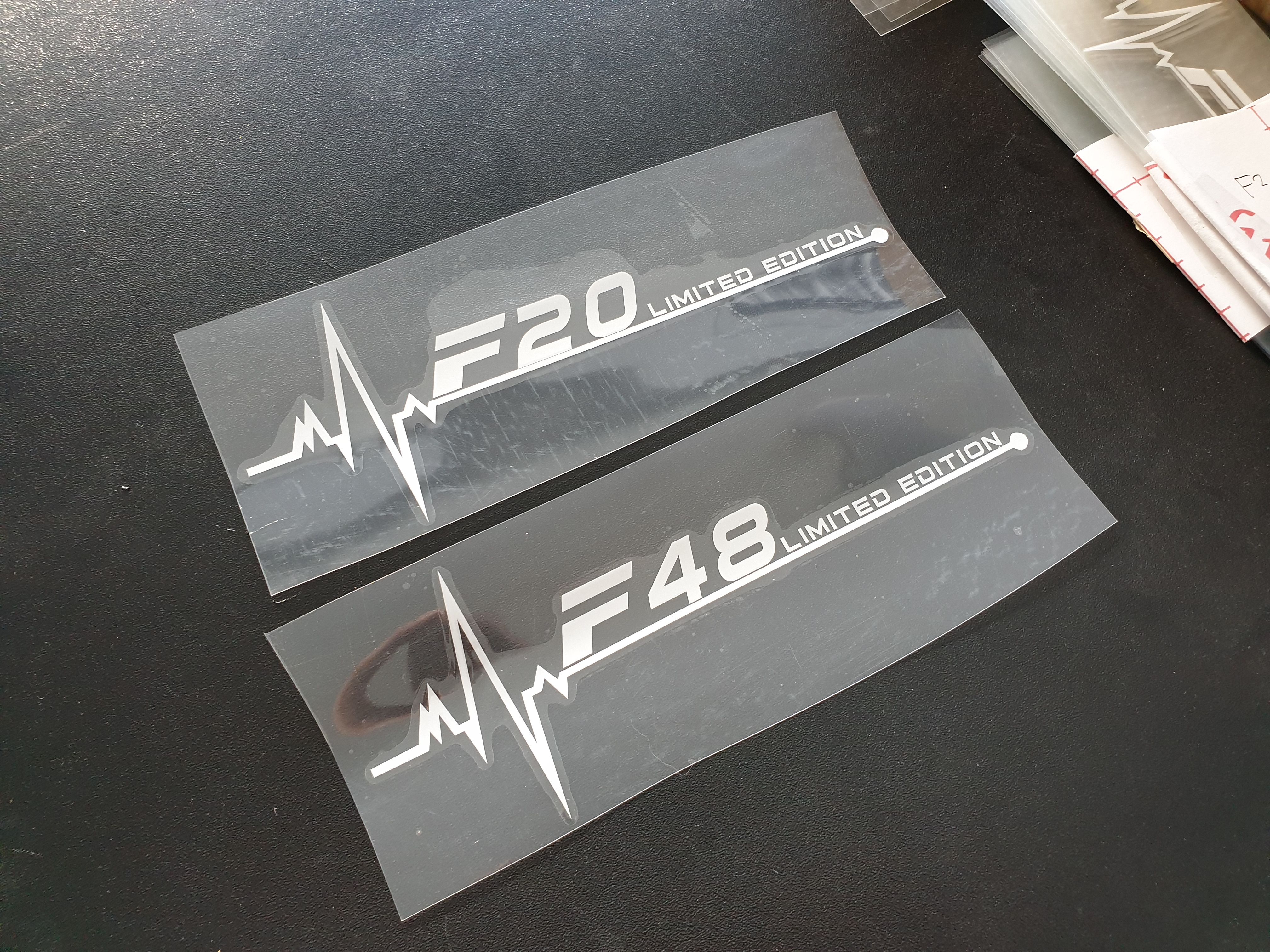 สติ๊กเกอร์ "รหัสรุ่นรถ Limited Edition" ติดกระจก มีหลายรุ่น