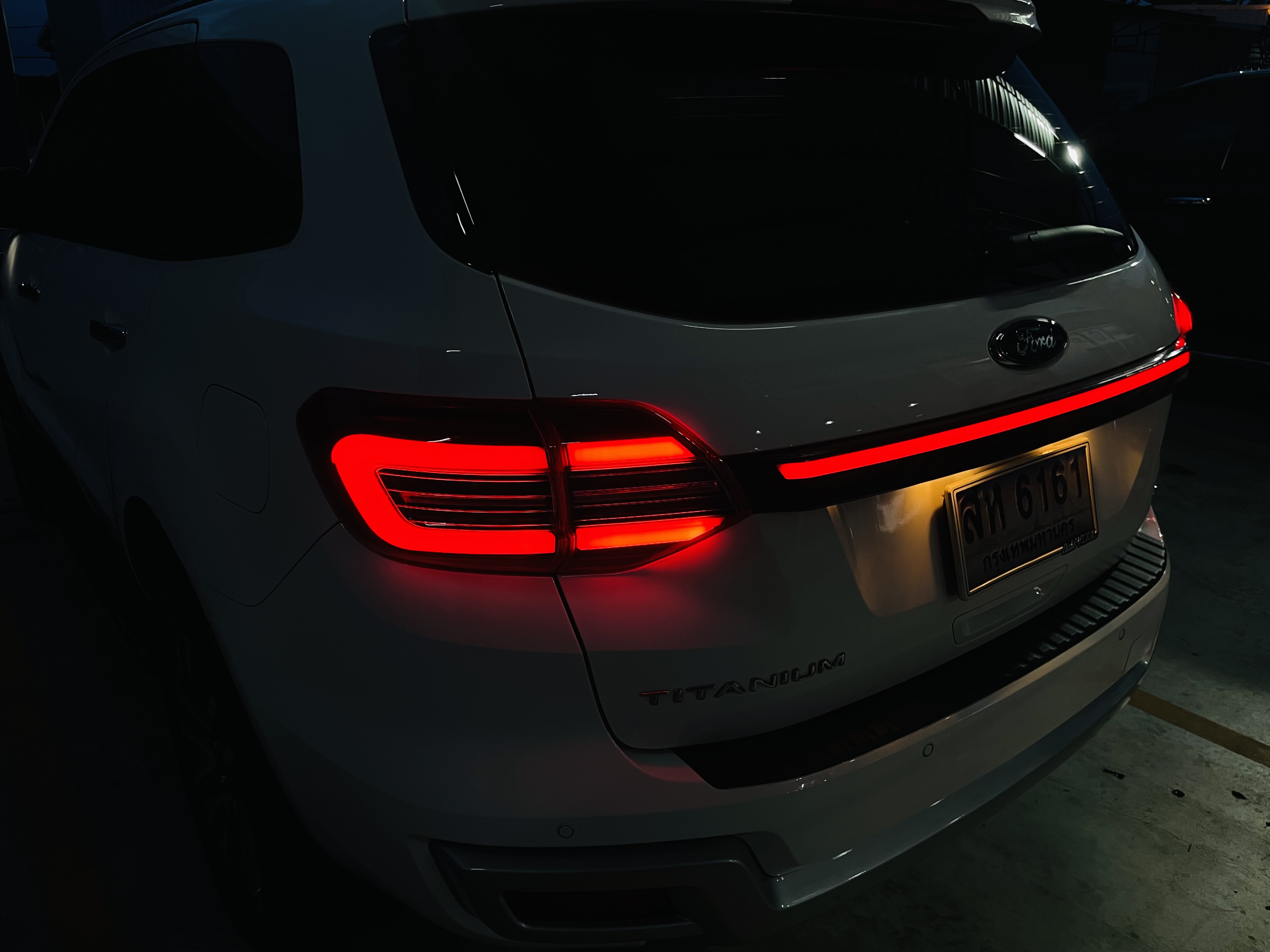 คาดท้าย Everest ทรง Cayenne (ไม่รวมไฟท้าย)