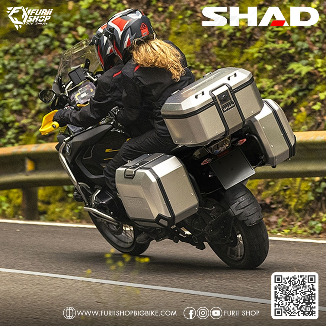 กล่องหลัง SHAD TR55 Silver ขนาด 55 ลิตร (สามารถเก็บหมวกกันน็อคได้ 2 ใบ)