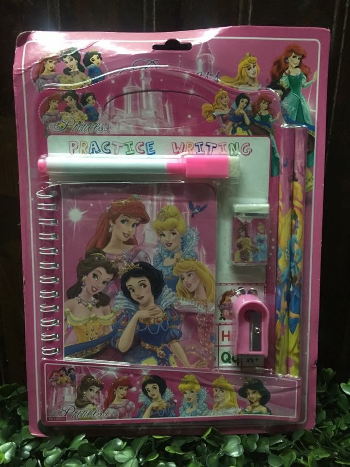 ชุดเครื่องเขียนเด็ก พร้อมไวท์บอร์ด