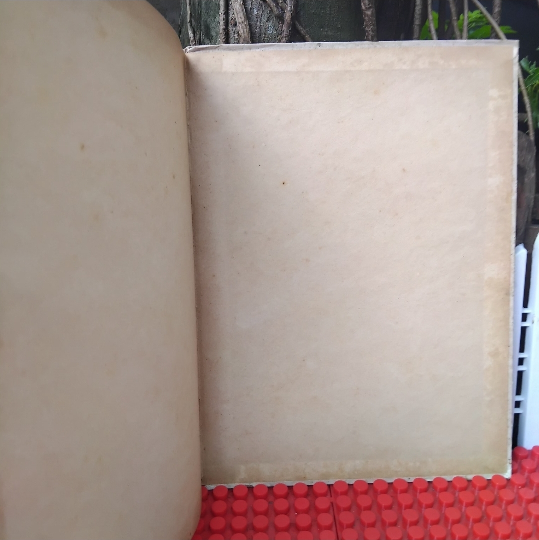 วิทยาศาสตร์การหายใจ แปลจาก Science of Breath ของ Yogi Ramacharaka แปลโดย พระพระยานรรัตนราชมานิต ตรึก จินตยานนท์