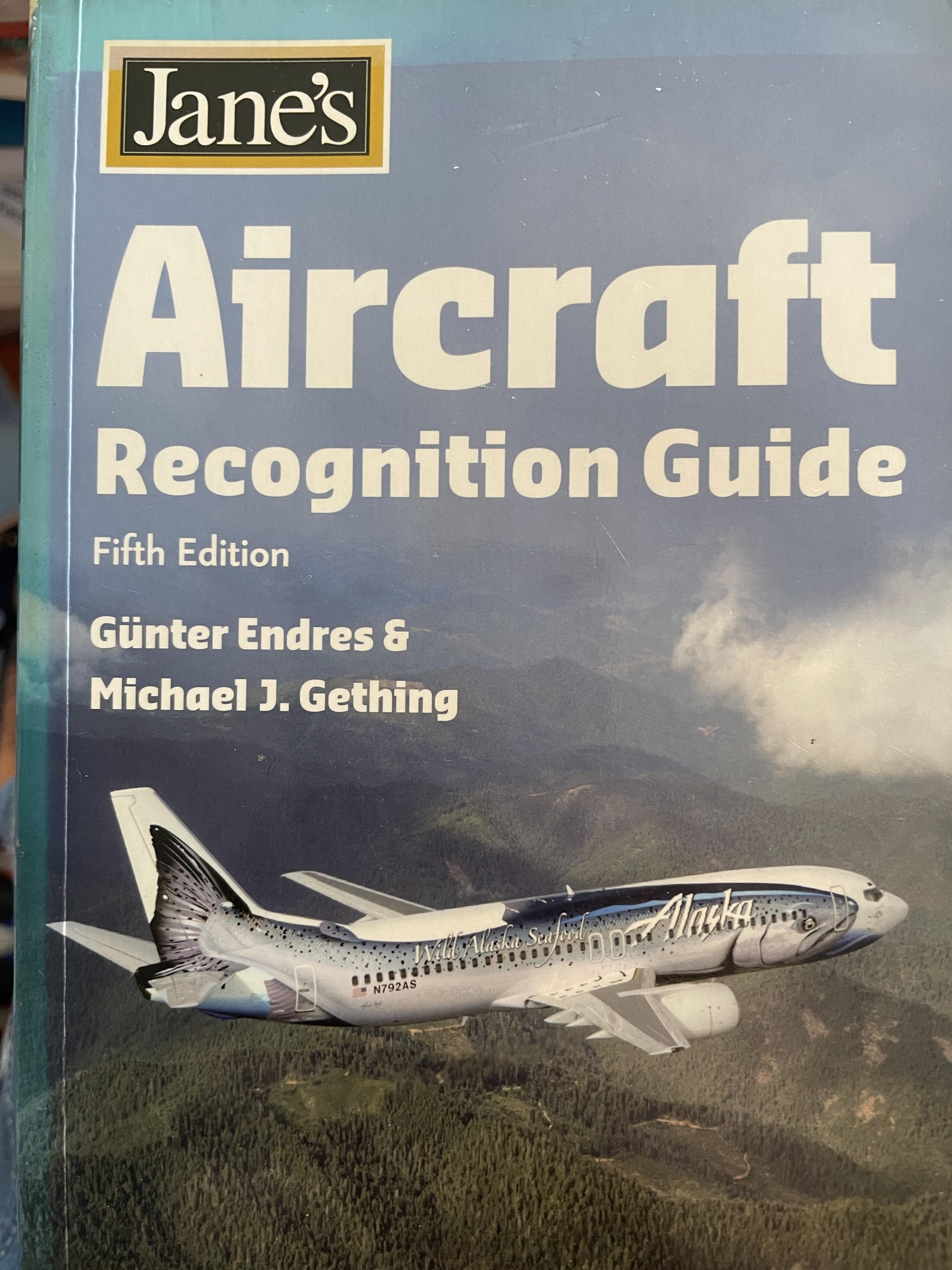Aircraft. Recognition Guide. พิมพ์ครั้งที่ 5 5,500 กรัม
