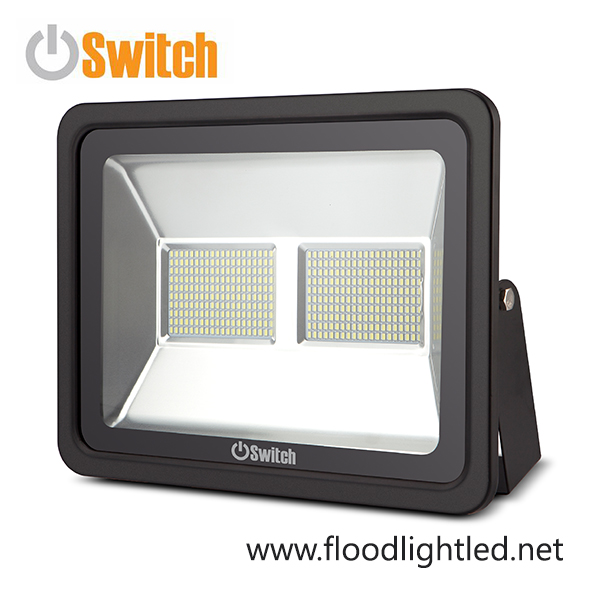 สปอร์ตไลท์ LED 200w รุ่น SMD ECO ยี่ห้อ Switch (แสงส้ม)