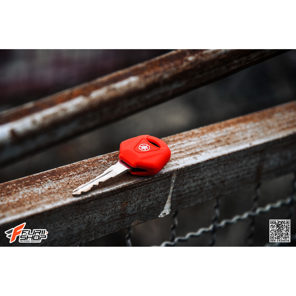 ซิลิโคนหุ้มกุญแจ YAMAHA V2 สีแดง FOR R3/MT03
