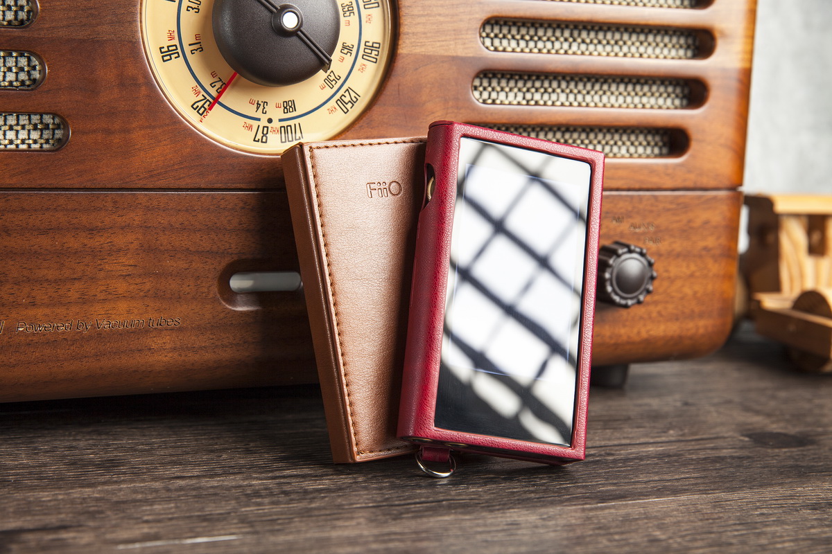 ขาย FiiO SK-M9 เคสหนังสุดหรูสำหรับ FiiO M9 ใช้งานง่าย ไม่ต้องเปิดเคส