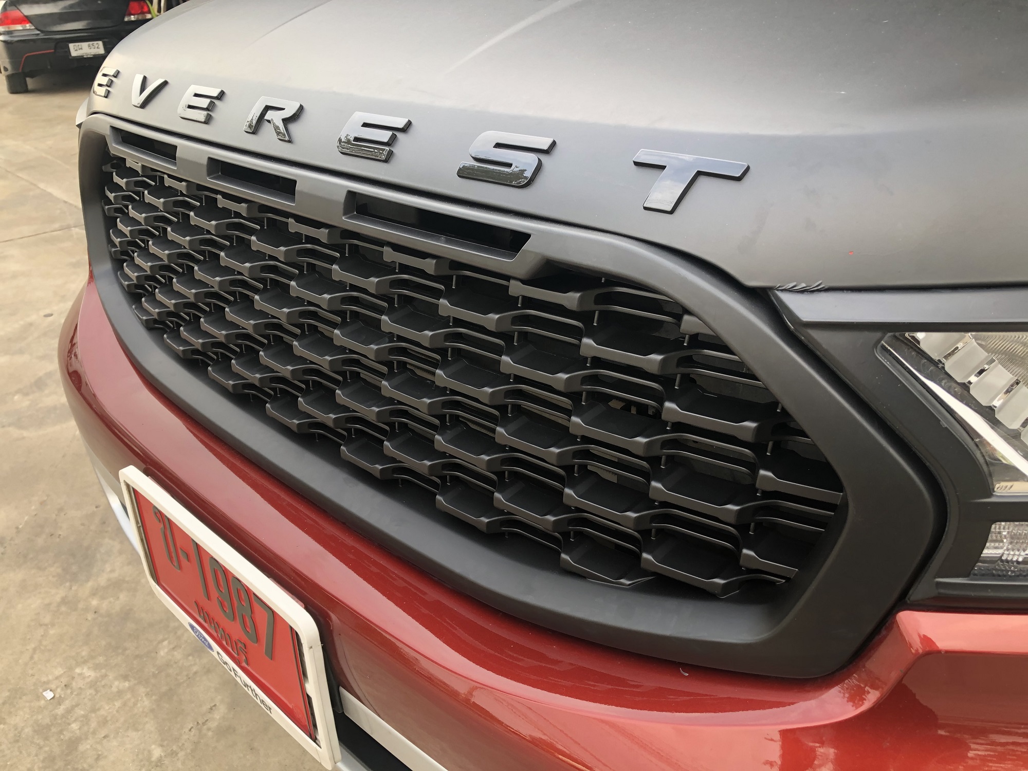 กระจังทรงมัสแตง Foro Everest 2.0 2019-2021 สีดำด้าน