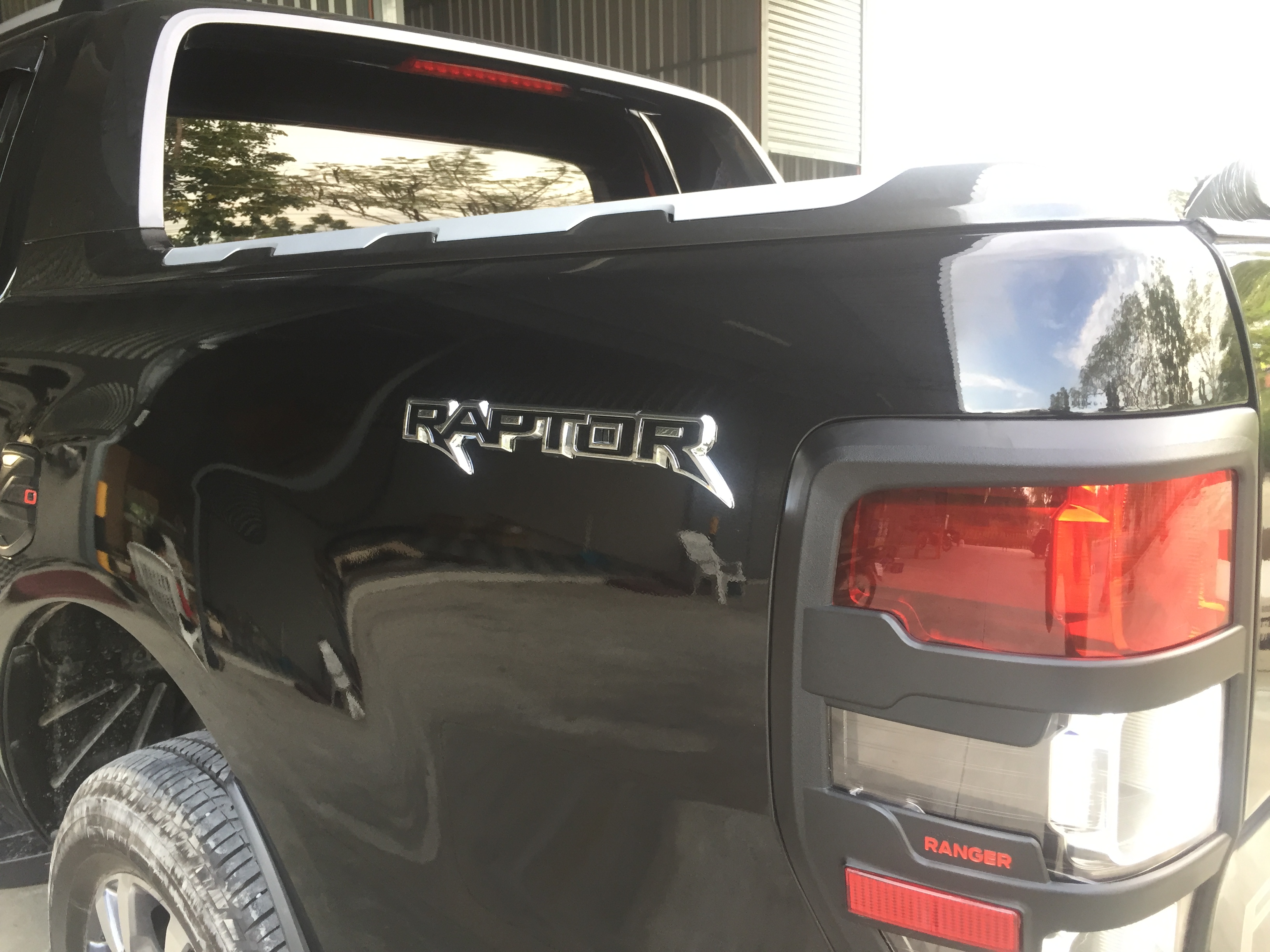 ตัวนูน Raptor