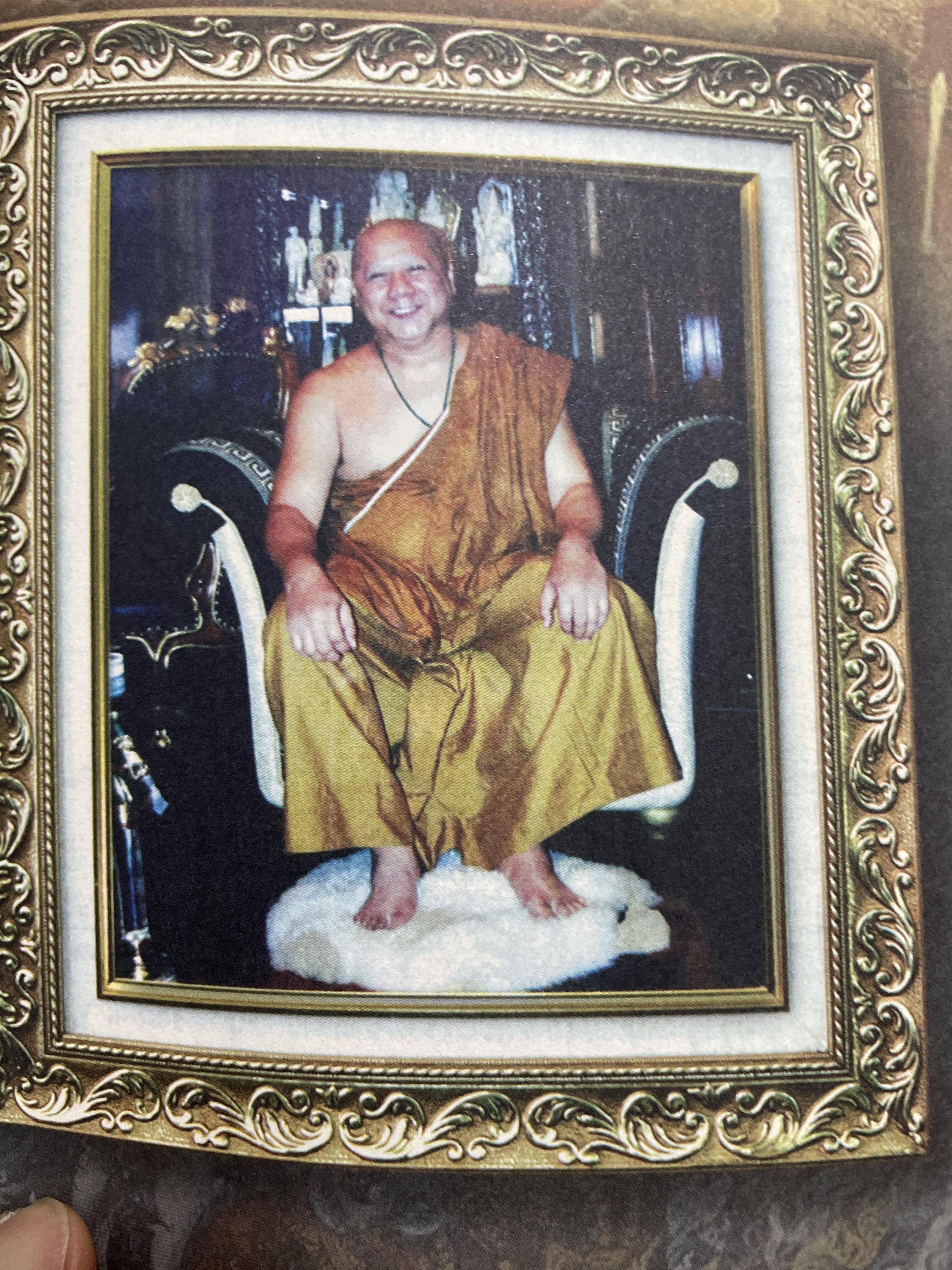 มหัศจรรย์แห่งครุฑ ผู้ใดบูชาพญาครุฑ จะไม่มีวันตกต่ำ ร่ำรวย เจริญรุ่งโรจน์ ตลอดกาลนาน (ไม่มีของแถม) โดย พระครูวิศิษฏ์ พิทยาคม (วราห์ ปุญญาโร) 800 กรัม