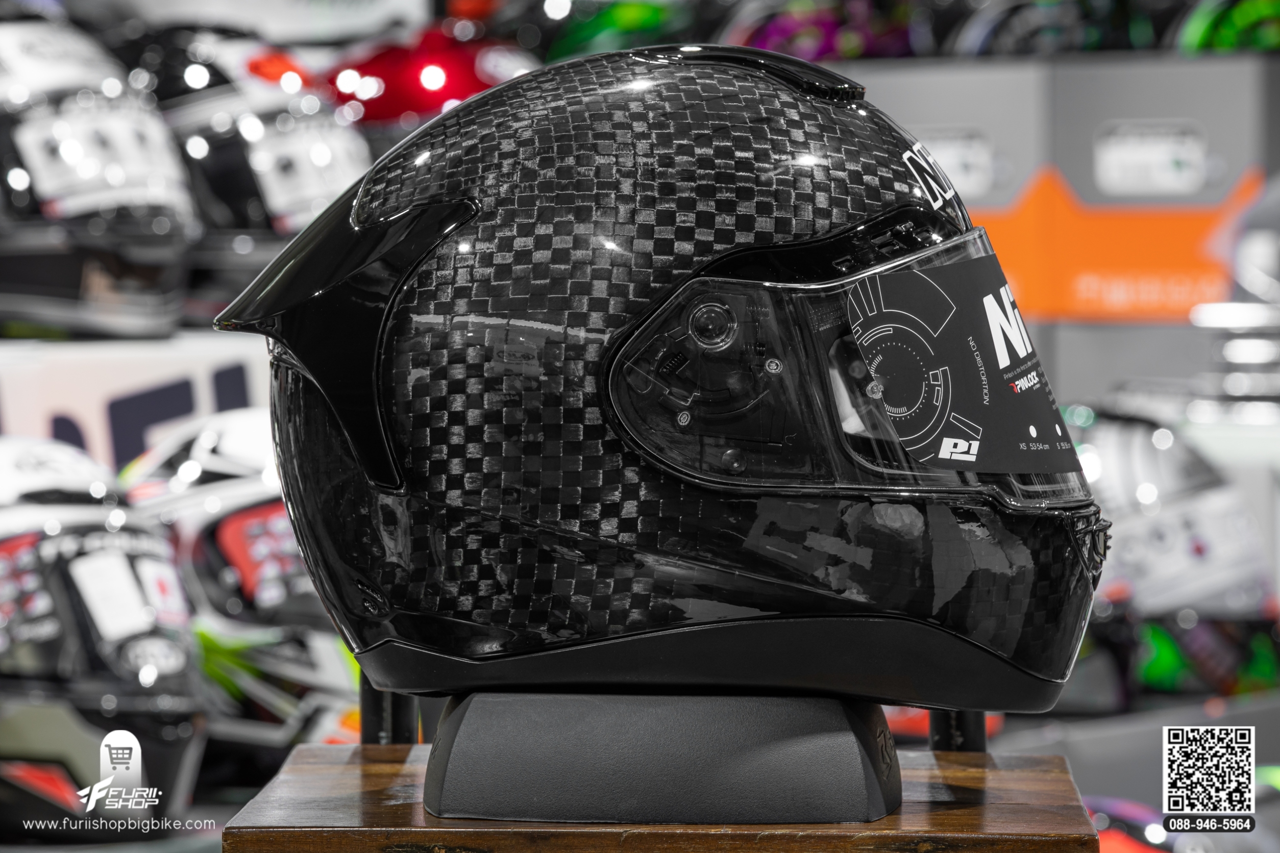 หมวกกันน็อค Nitek P1 Black Carbon 12 K