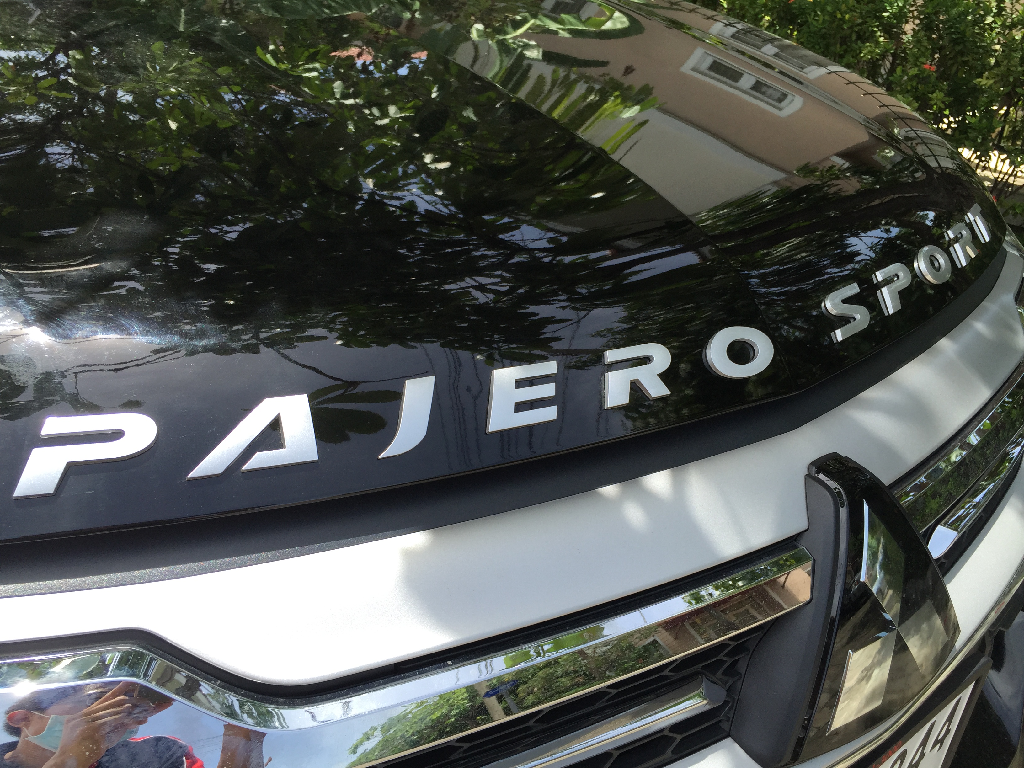 ตัวหนังสือ Pajero Sport สีเงินด้าน Silver
