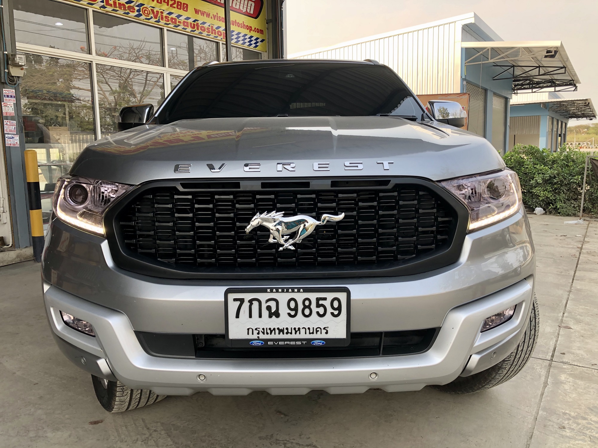 กระจังทรงมัสแตง Foro Everest 2.0 2019-2021 สีดำด้าน