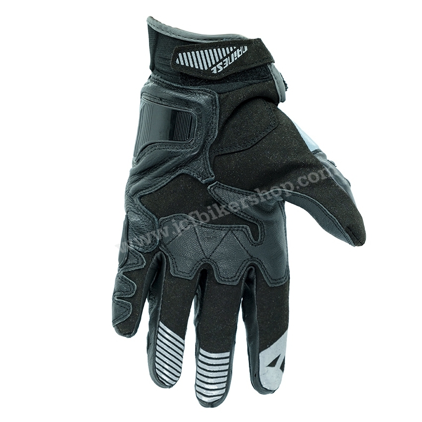 ถุงมือมอไซค์ ถุงมือมอเตอร์ไซค์ ถุงมือขับมอเตอร์ไซค์ ถุงมือ Dainese รุ่น Carbon Short D1