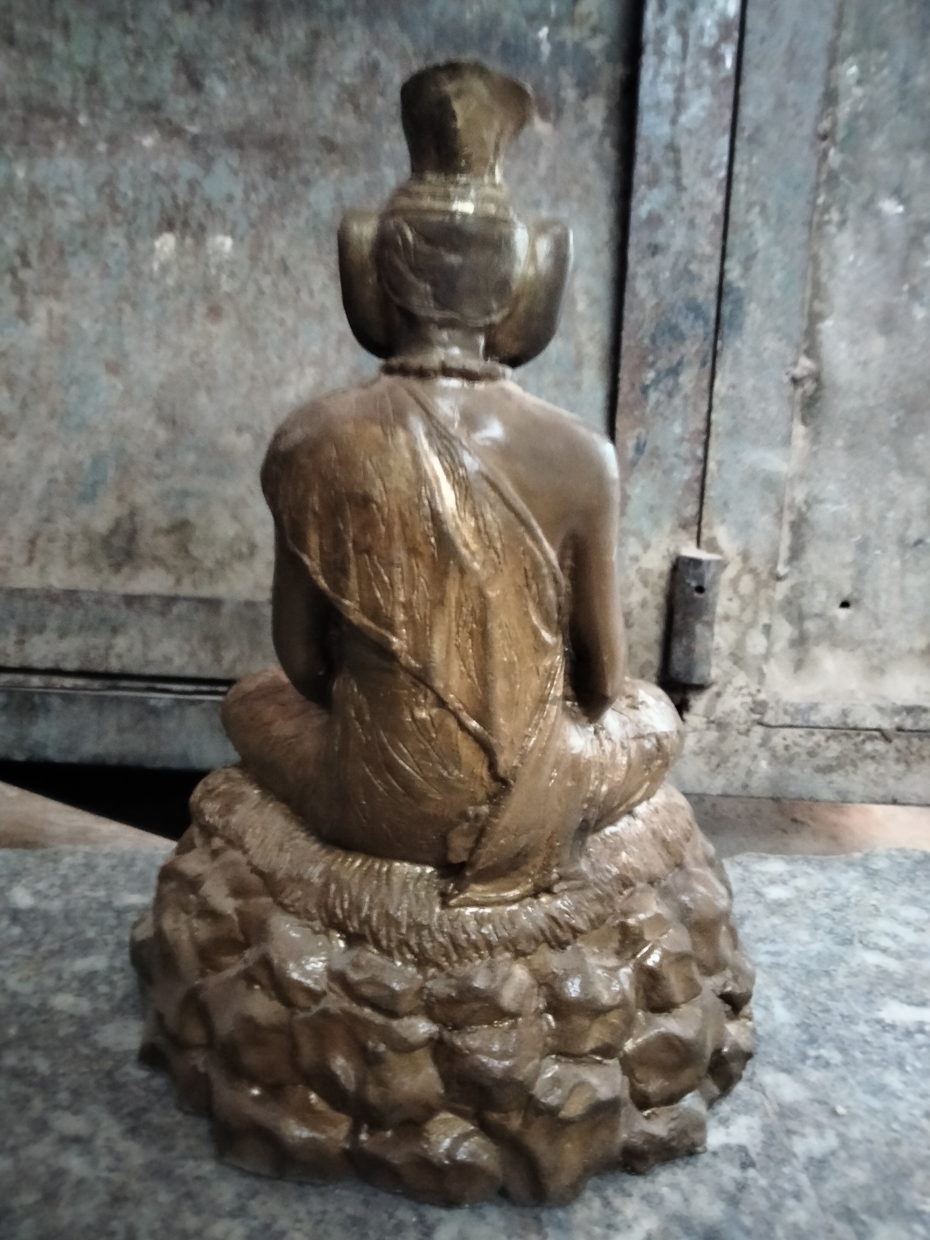 ปู่เจ้าสมิงพราย รูปหล่อทองเหลือง ปางนั่งขัดสมาธิ