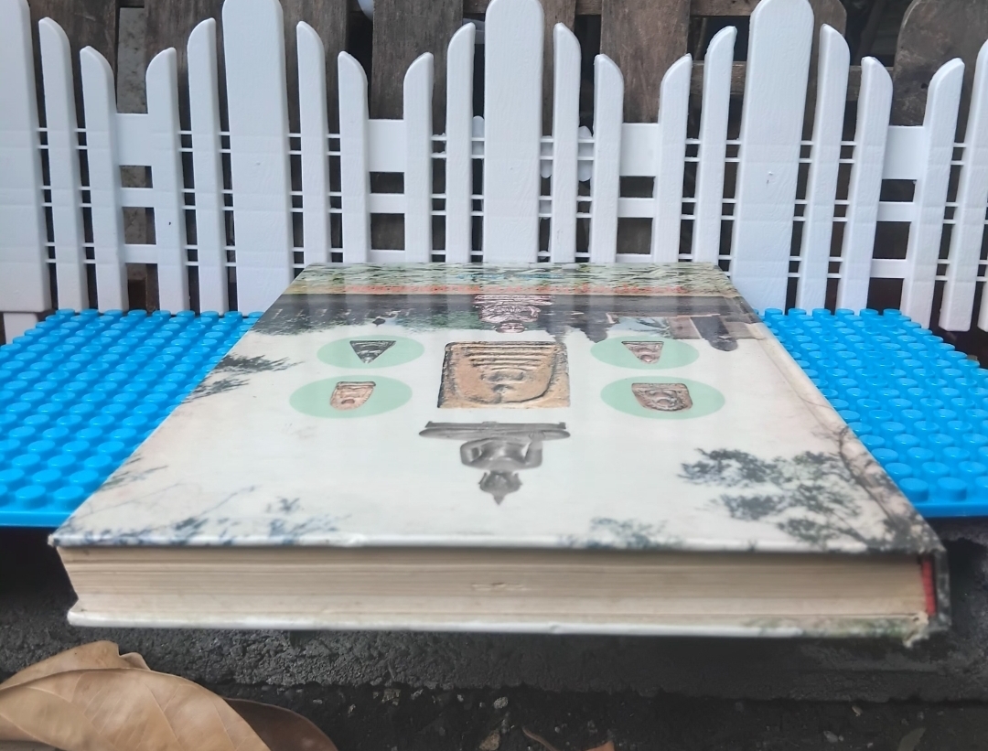 พระพุทธรูปและพระพิมพ์ยอดนิยม โดย บุญเสริม ศรีภิรมย์ ภาพและคำบรรยายกว่า 104 รายการ