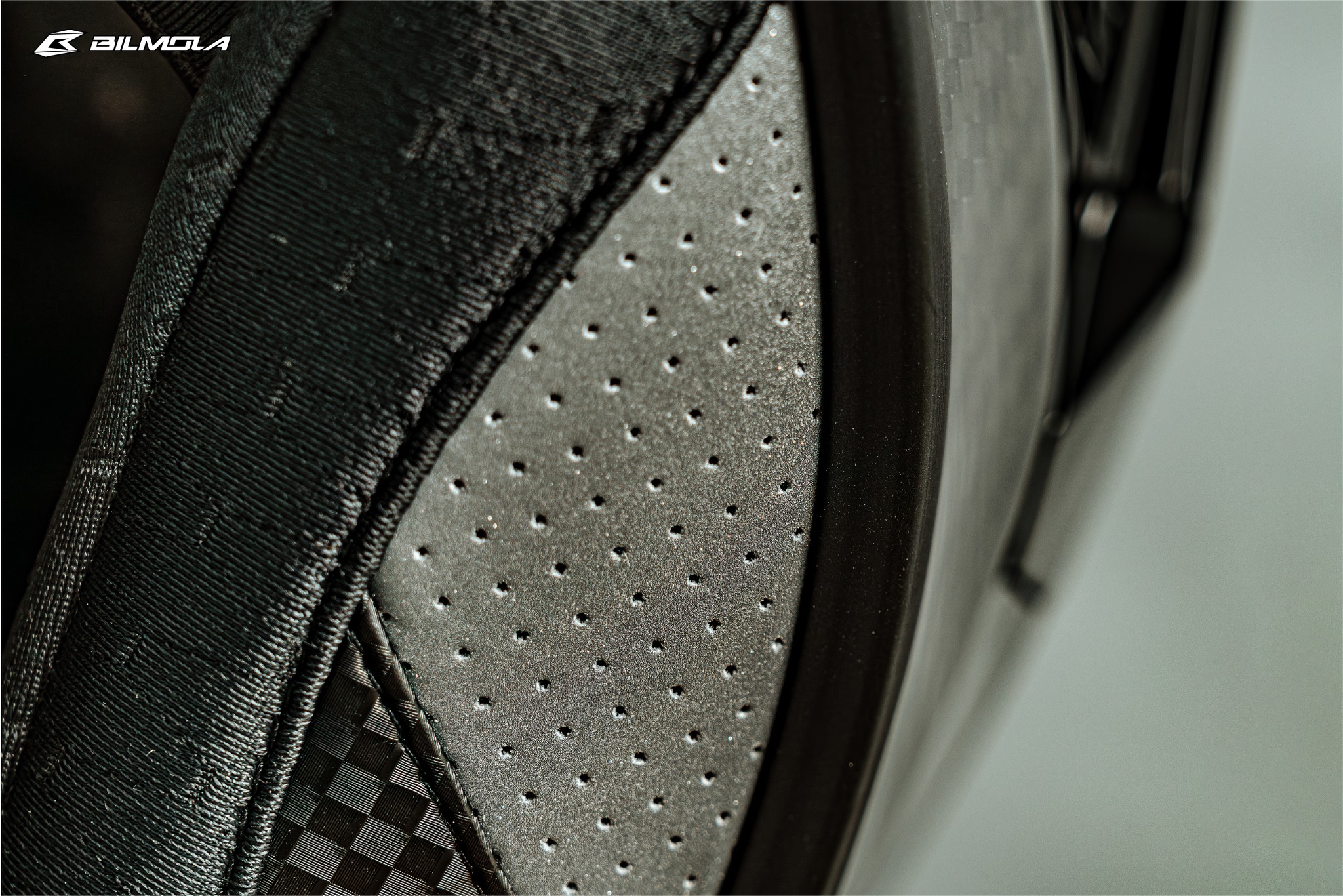 หมวกกันน็อค BILMOLA VERO 6K CARBON พร้อมของแถมสุดพรีเมียม Bilmola Helmet Bag และ Black Visor แว่นสองชั้น