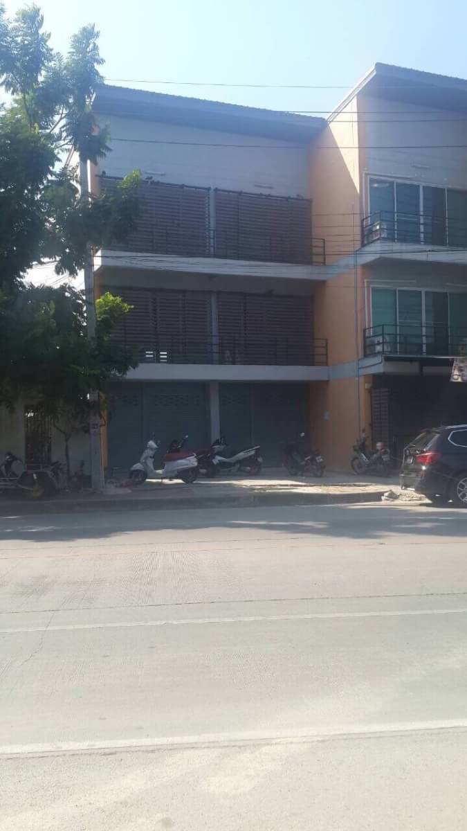 อาคารพาณิชย์ เพชรบุรี 3 ชั้น 2 คูหาคู่