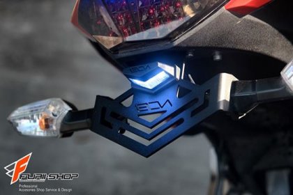 ท้ายสั้น Leon Feroce พร้อมแป้นยึดไฟเลี้ยว และ ไฟส่องทะเบียน สำหรับ Kawasaki Ninja300