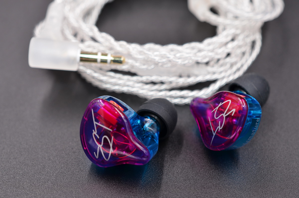 ขาย KZ ZST Pure White Edition หูฟัง hybrid 2ไดร์เวอร์ (1DD+1BA) ถอดสายได้ รุ่นพิเศษ