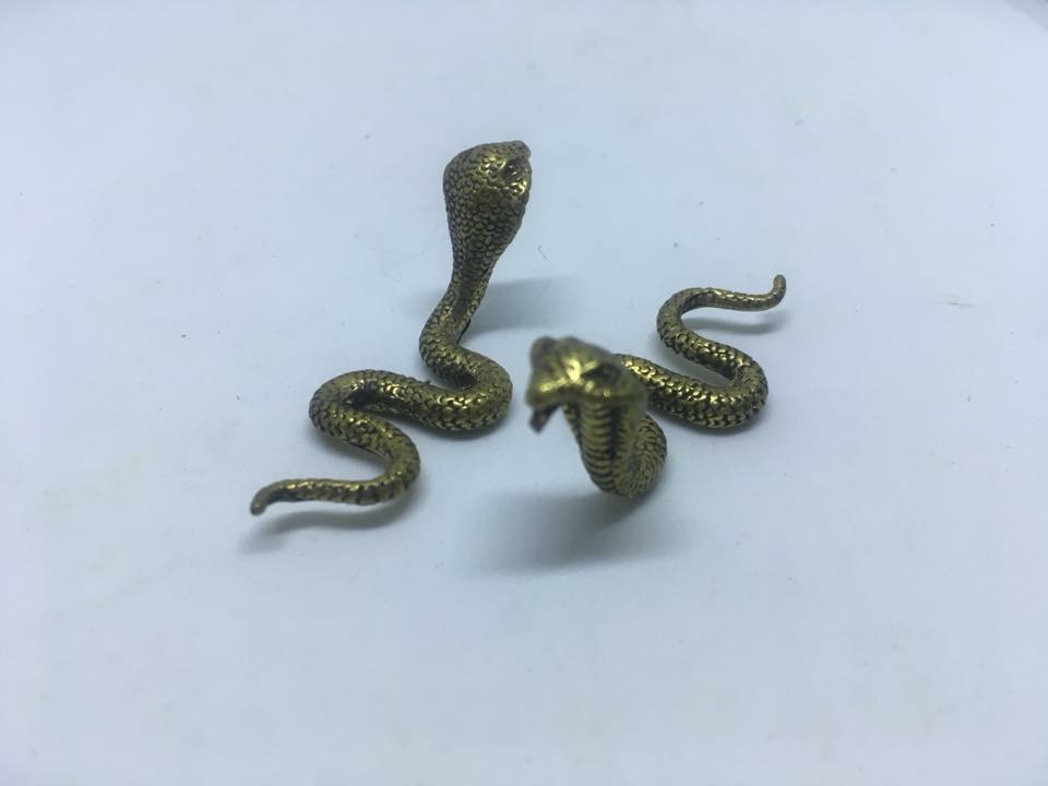 งูทองเหลือง ไว้แก้บน บวงสรวง บูชาเทพ