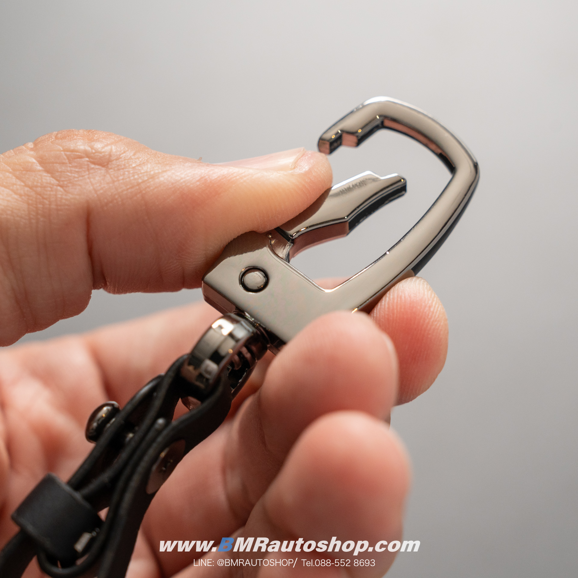 พวงกุญแจรถยนต์ BMW รุ่น AC229 สี Black Chrome