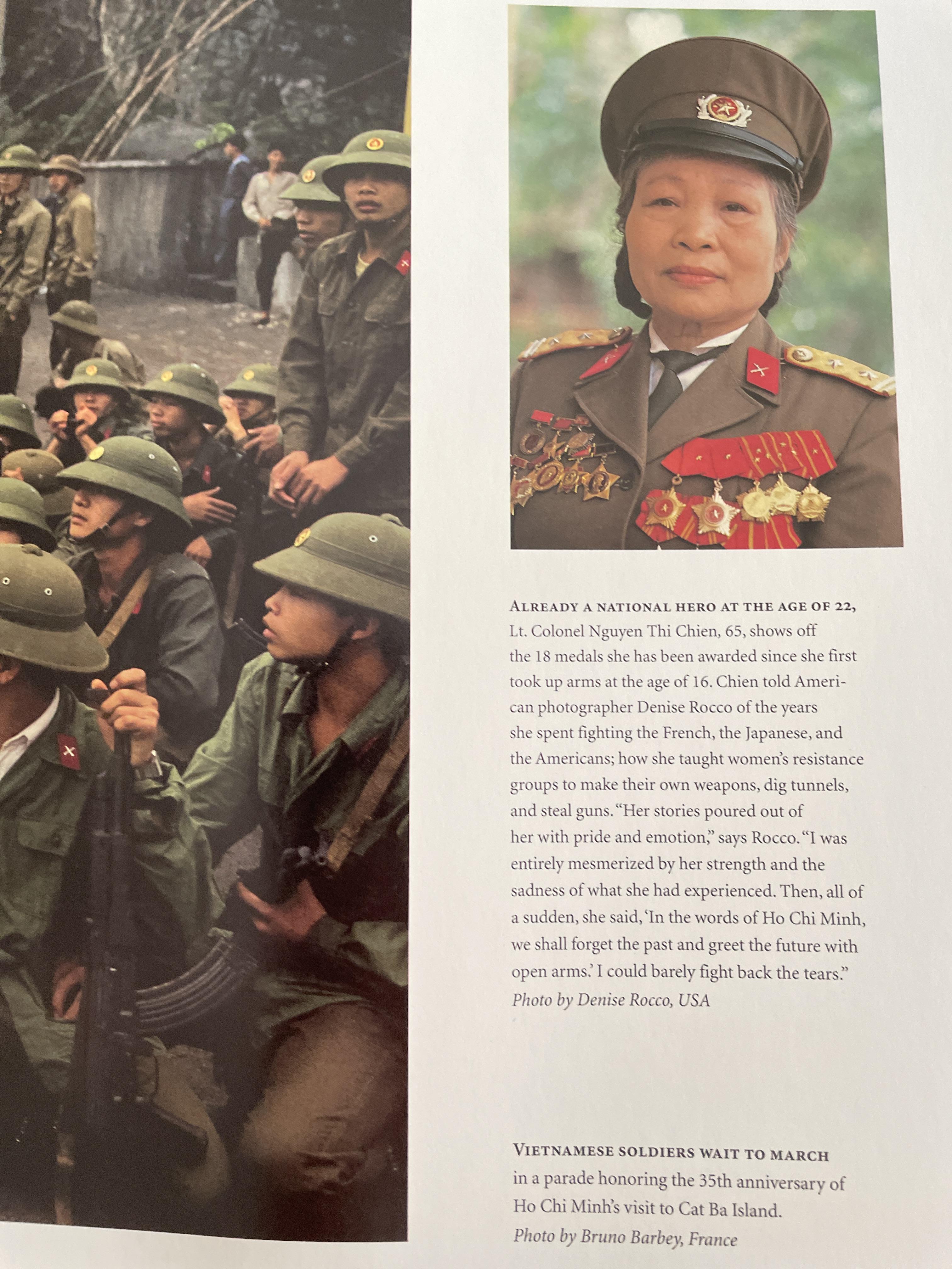 PASSAGE TO. VIETNAM. THROUGH THE. EYES OF SEVENTY PHOTOGRAPHERS. 0 กก.