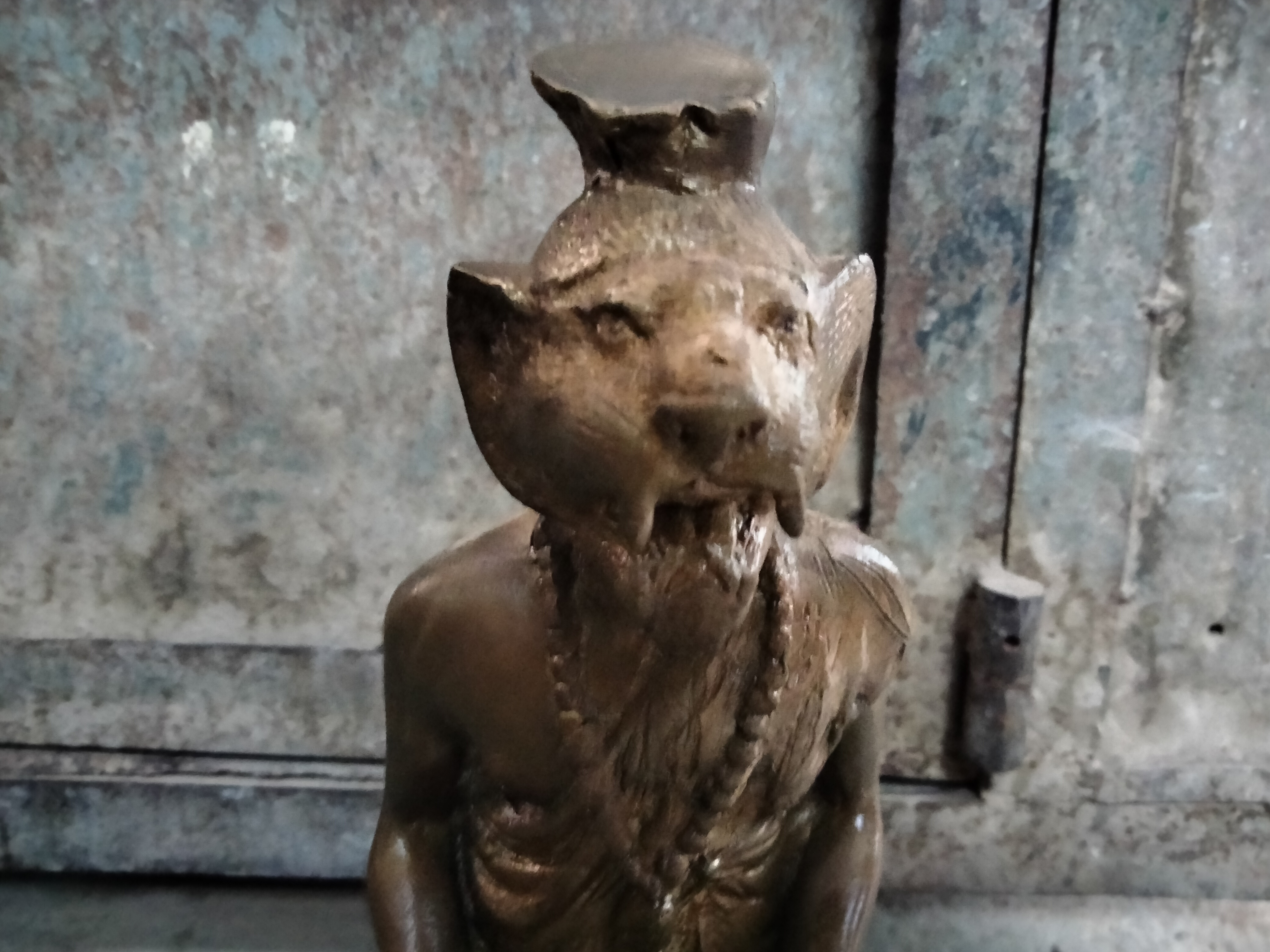 ปู่เจ้าสมิงพราย รูปหล่อทองเหลือง ปางนั่งขัดสมาธิ