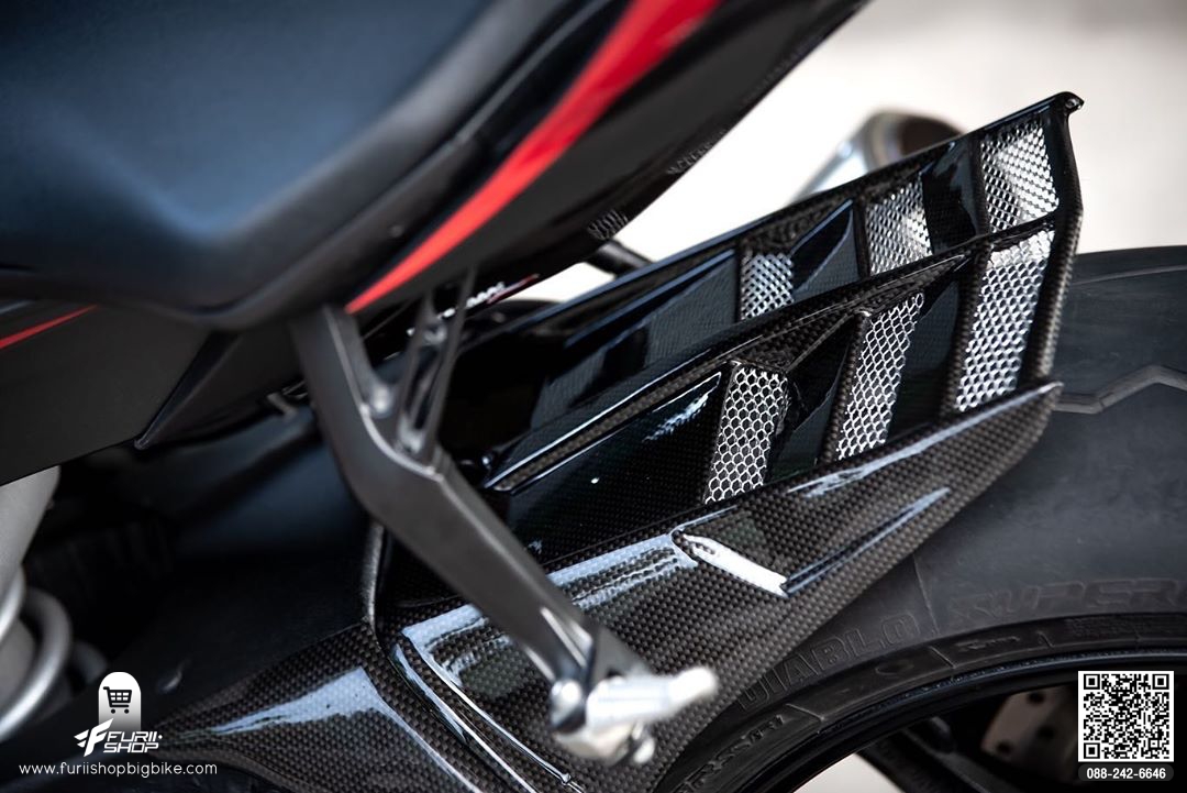 บังโคลนหลังเคฟล่า R6 Rear Hugger Motozaaa